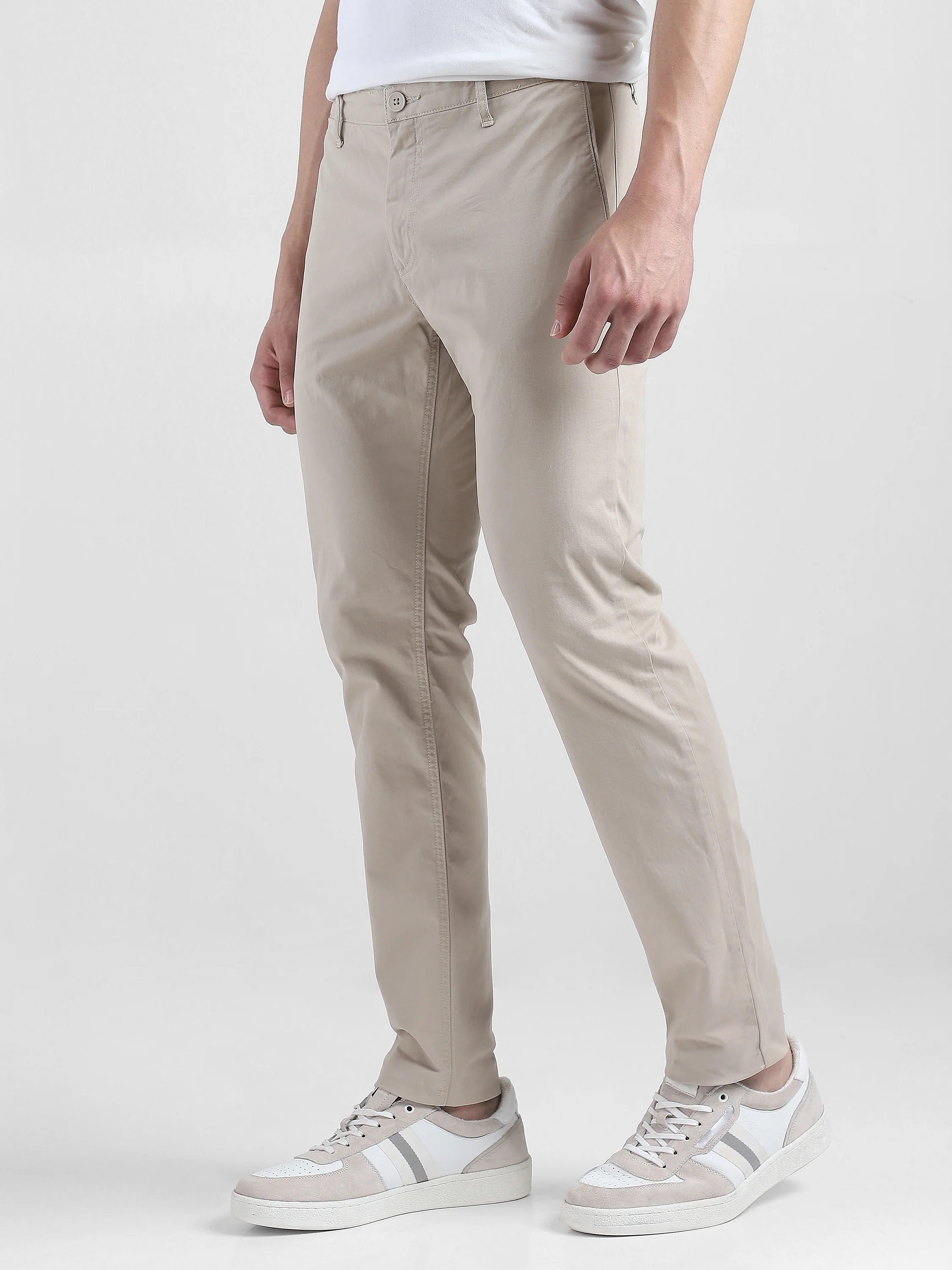 Men Cream Mid Rise Regular Fit Trouser - Image 4