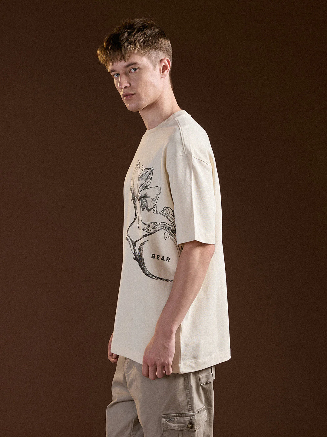 Men Cream Oversize Floral Graphic Print Crew Neck T-shirt - Image 3