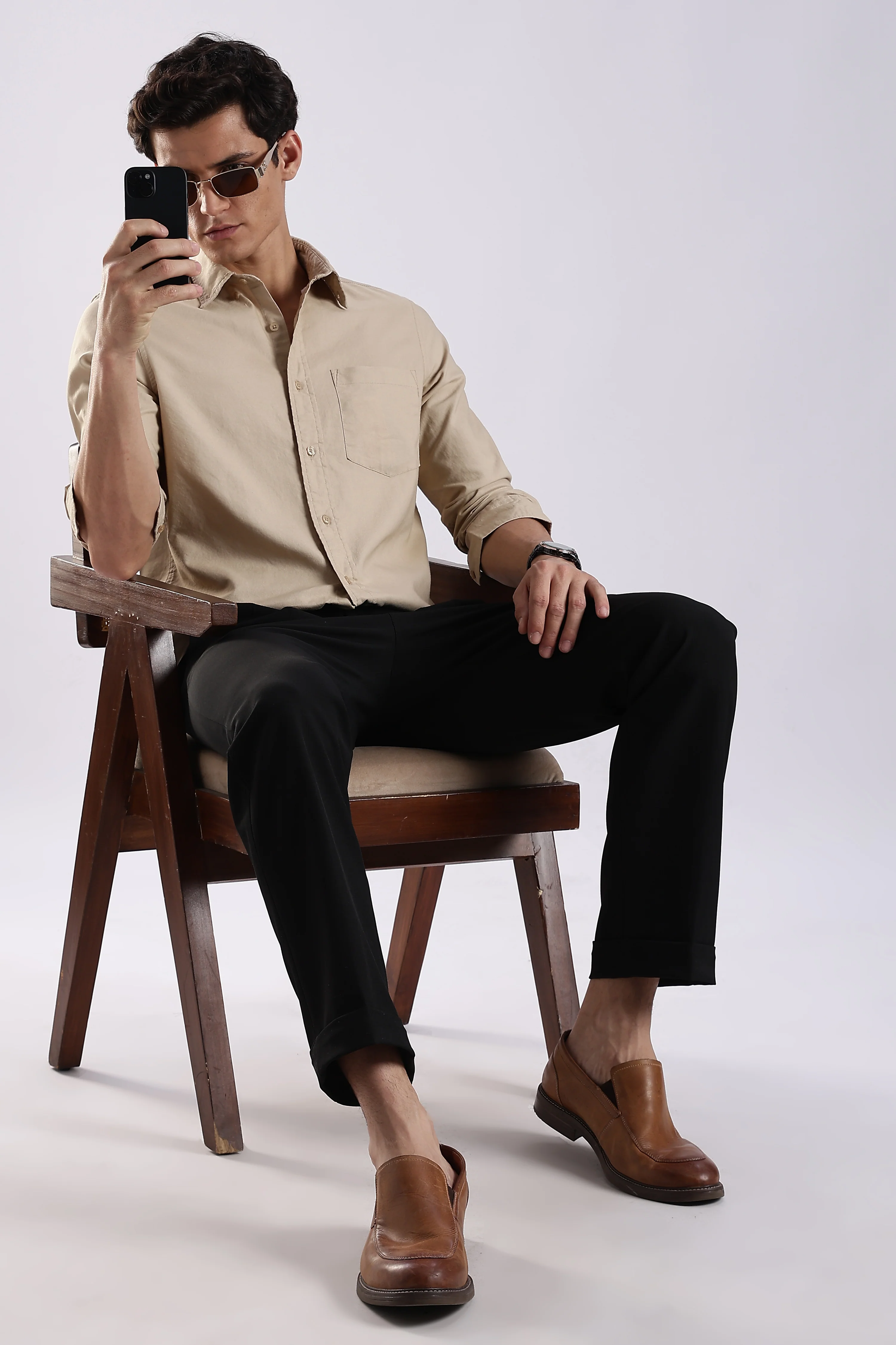 Men Cream Oxford Solid Shirt - Image 11