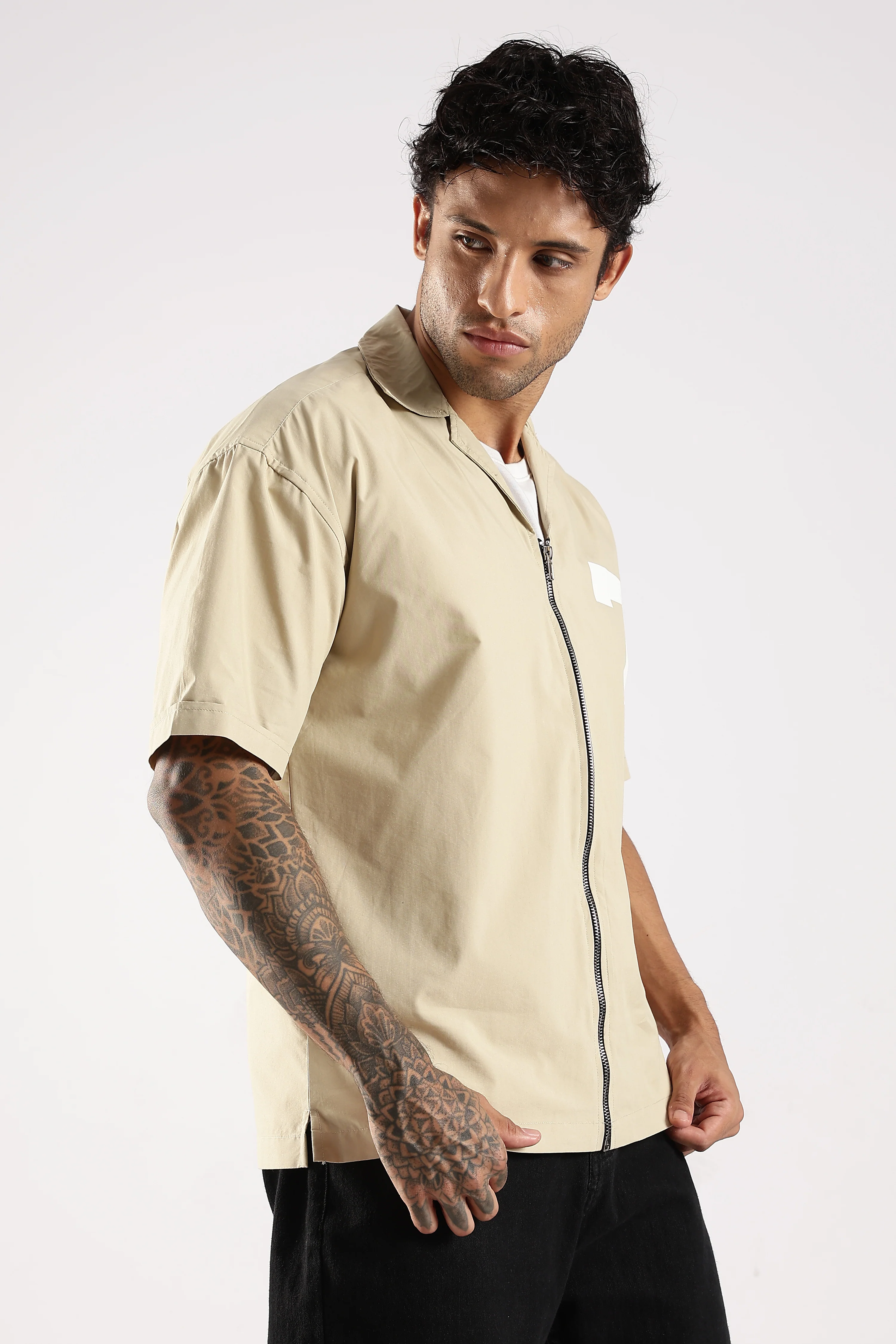 Men Cream Slim Fit Shirt - Image 3
