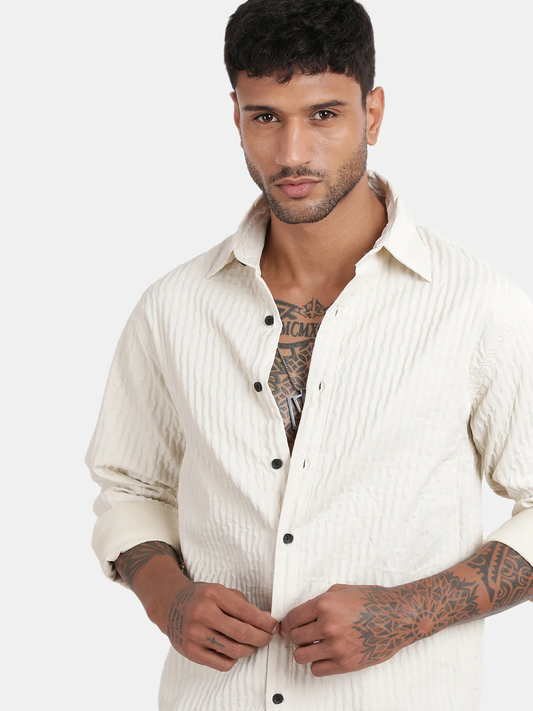 Men Cream Slim Fit Spread Collar Full Sleeve Casual Shirt - Image 2