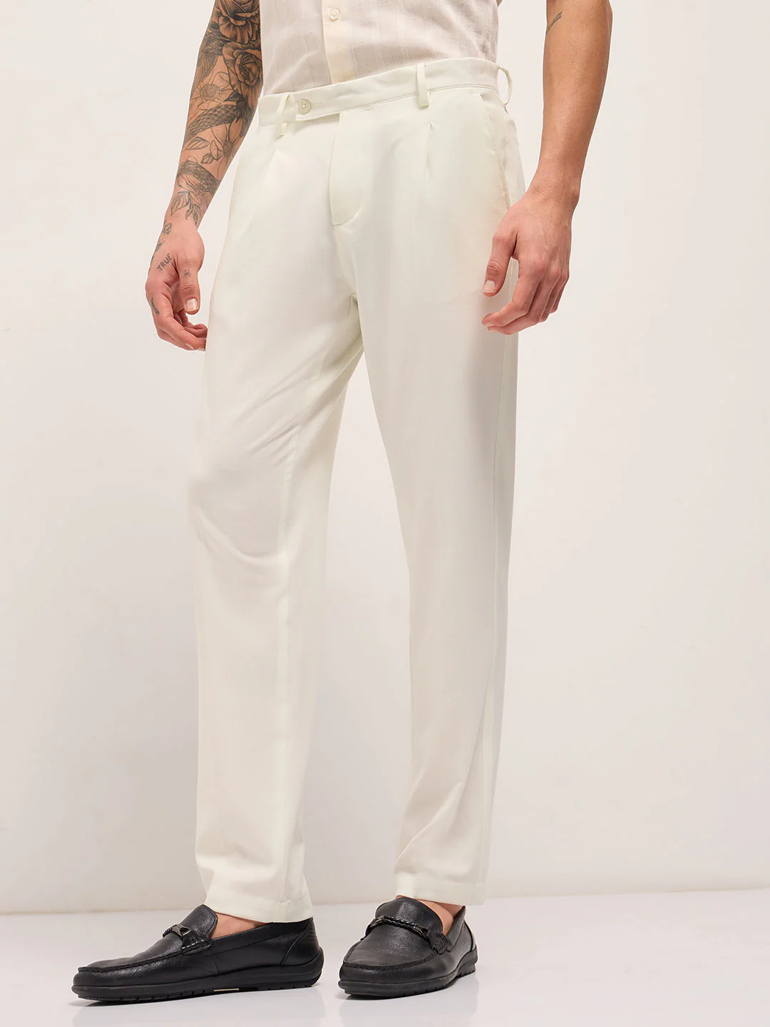 Men Cream Solid Regular Fit Formal Trousers - Image 3