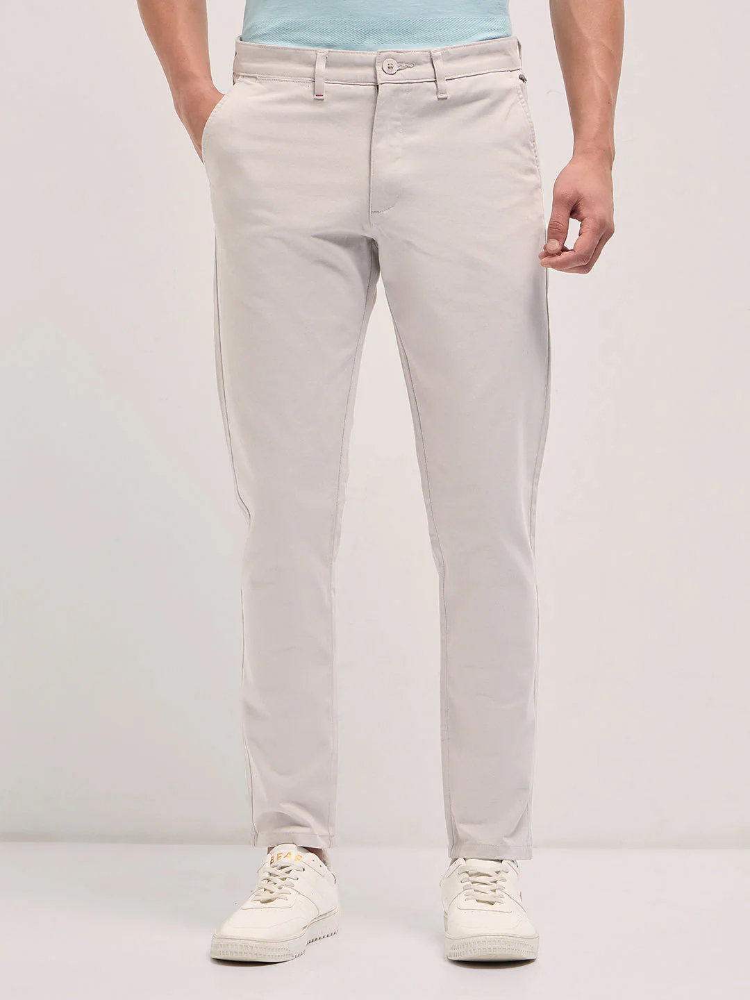 Men Cream Solid Slim Fit Casual Chino Trouser - Image 7
