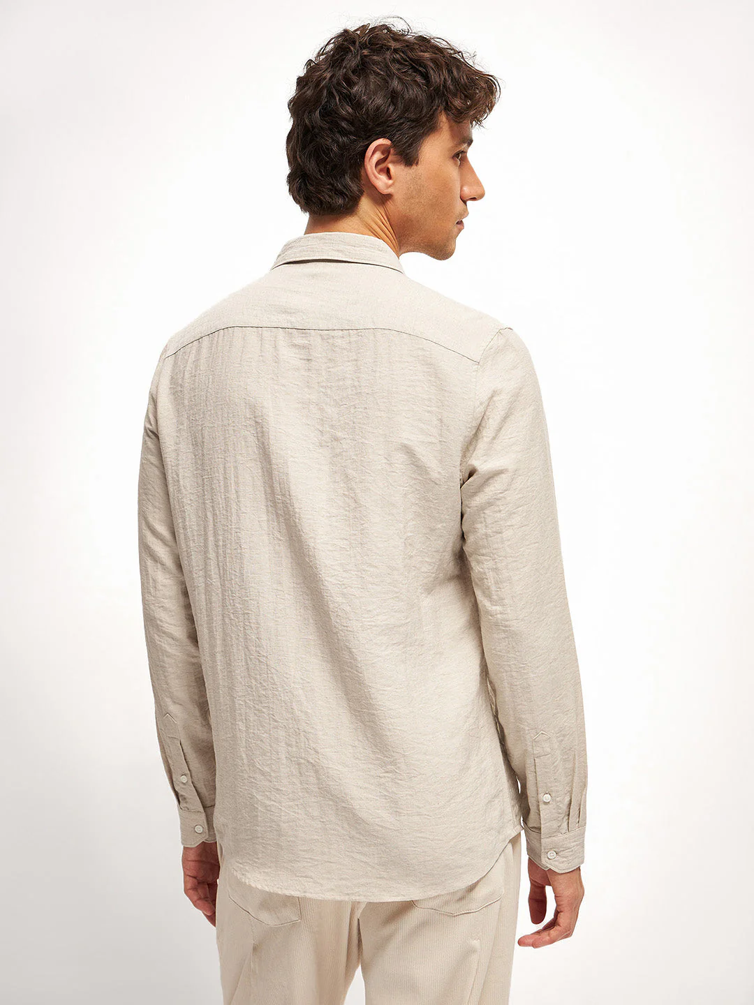 Men Cream Solid Slim Fit Casual Shirt - Image 2