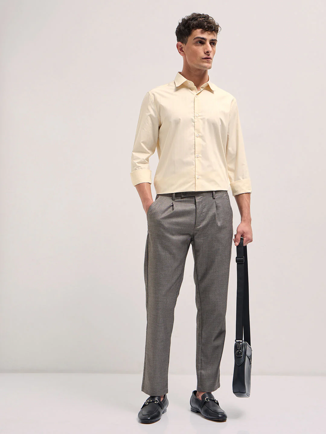 Men Cream Vertical Striped Tailored Fit Formal Shirt - Image 4