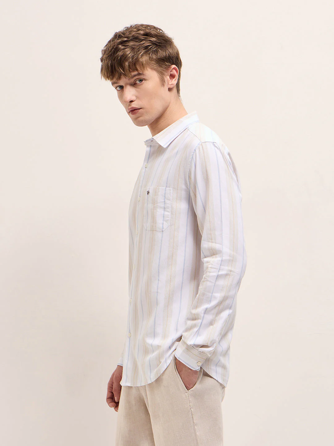 Men Cream Vertical Stripes Slim Fit Casual Shirt - Image 3