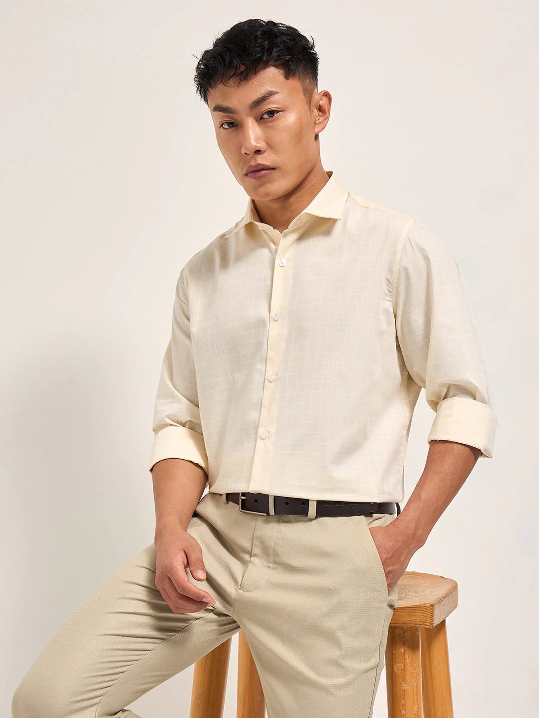 Men Cream Windowpane Checks Tailored Fit Formal Shirt - Image 2
