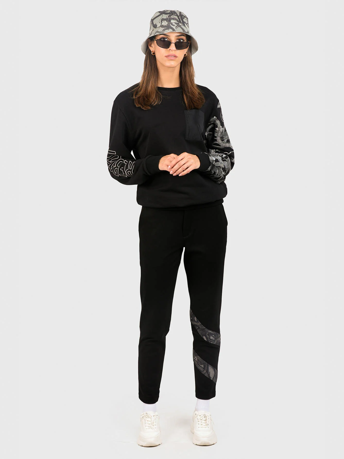 Unisex Cropped Appliqued Jogger - Image 2
