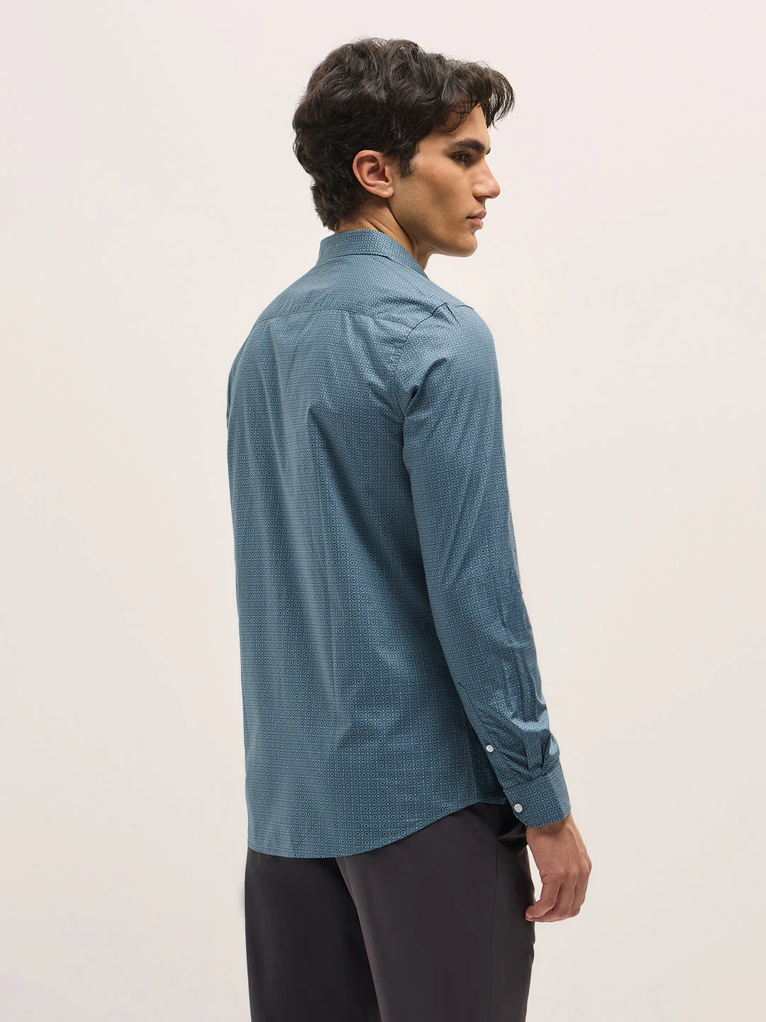 Men Crystal Teal Blue Geometric Printed Tailored Fit Formal Shirt - Image 2