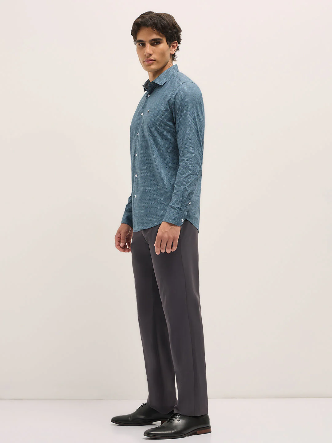 Men Crystal Teal Blue Geometric Printed Tailored Fit Formal Shirt - Image 3