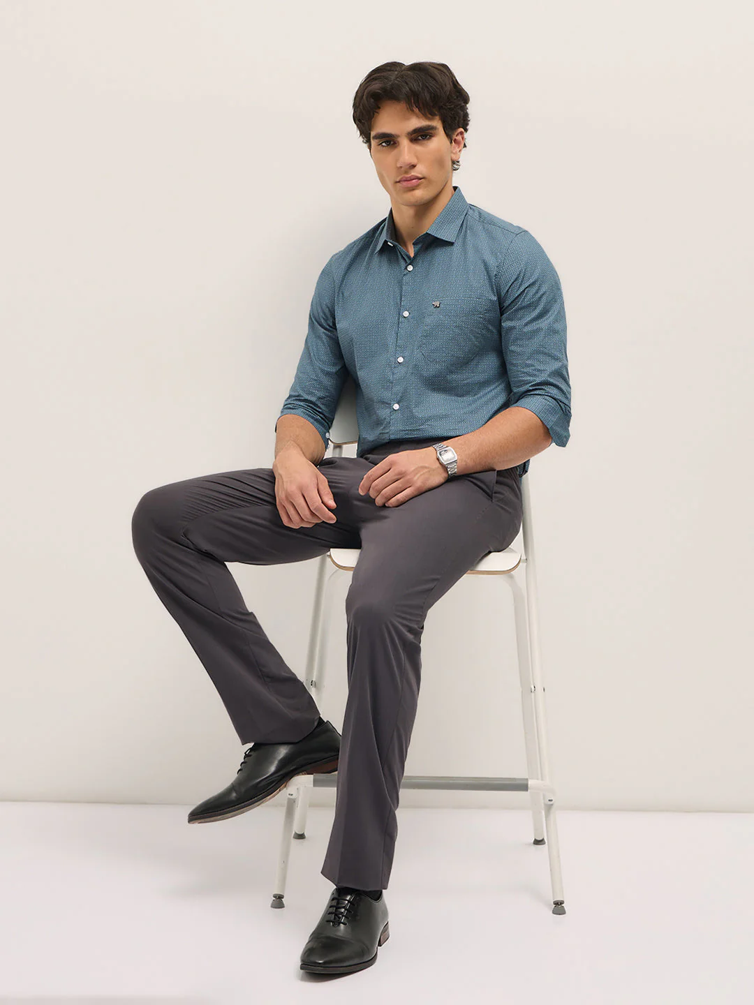 Men Crystal Teal Blue Geometric Printed Tailored Fit Formal Shirt - Image 4