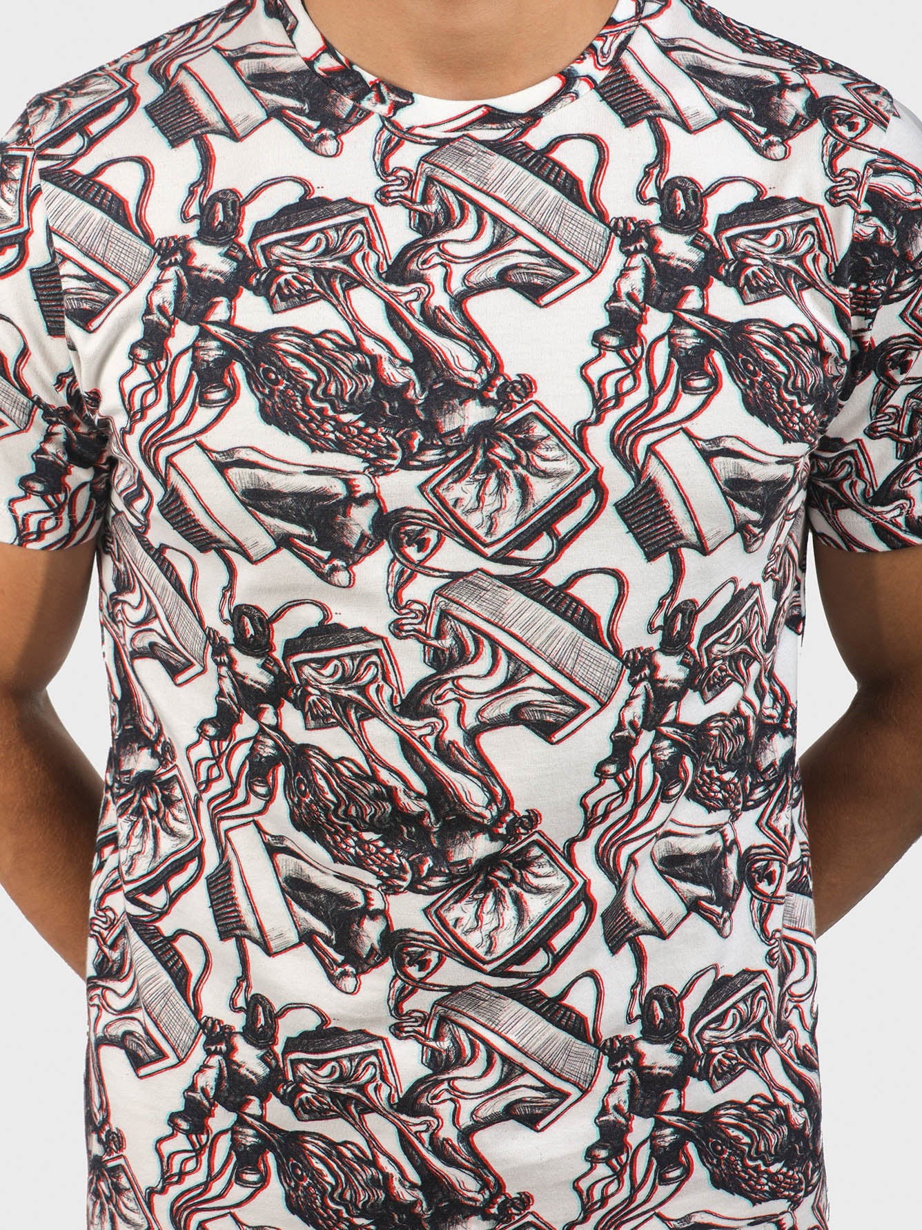 Men Embroidered Printed Tee - Image 6