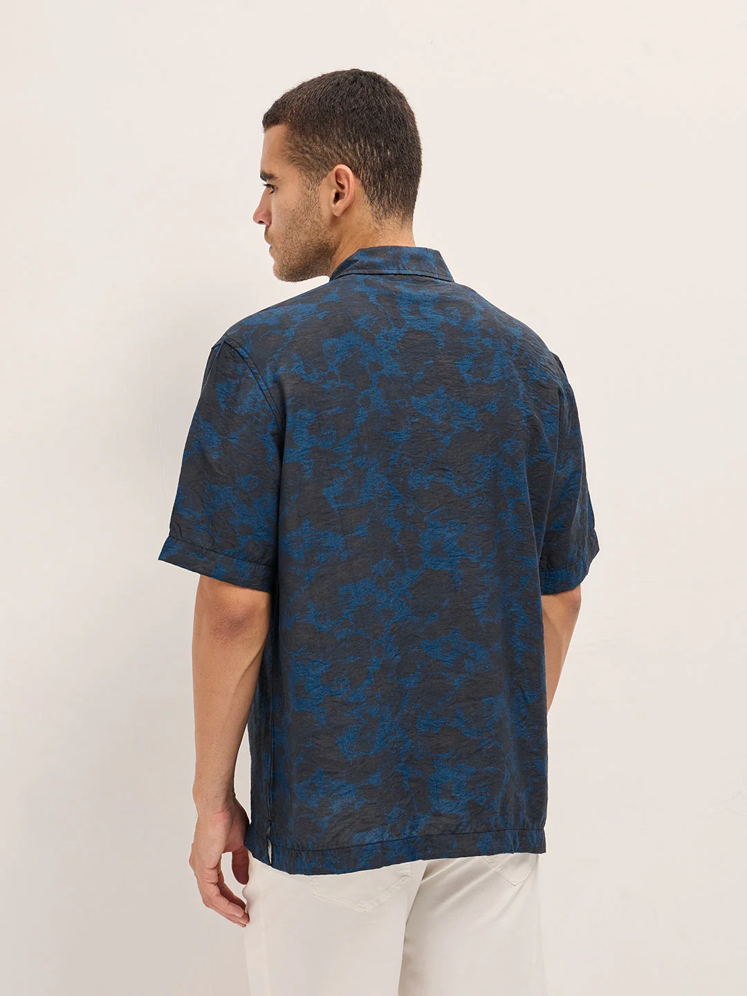 Men Dark Blue Abstract Digital Print Relax Fit Casual Shirt - Image 2