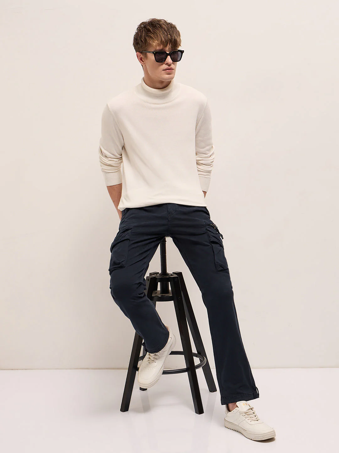 Men Dark Blue Cargo Pants - Image 4
