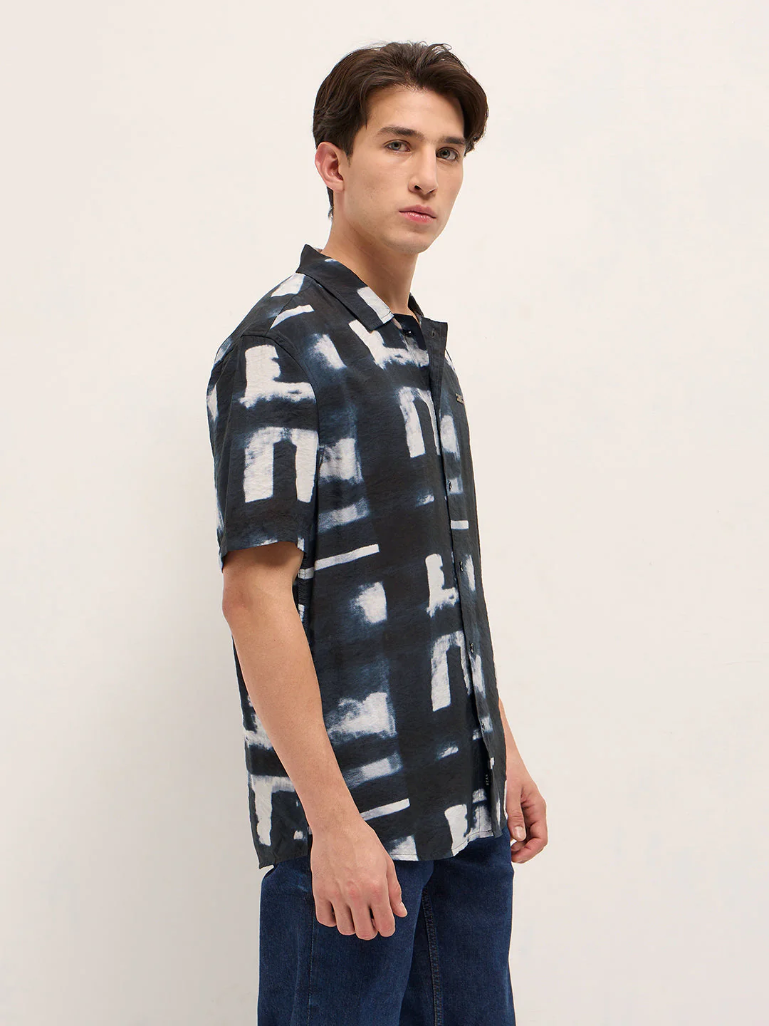 Men Dark Blue Digital Print Relaxed Fit Casual Shirt in Nylon Viscose - Image 3