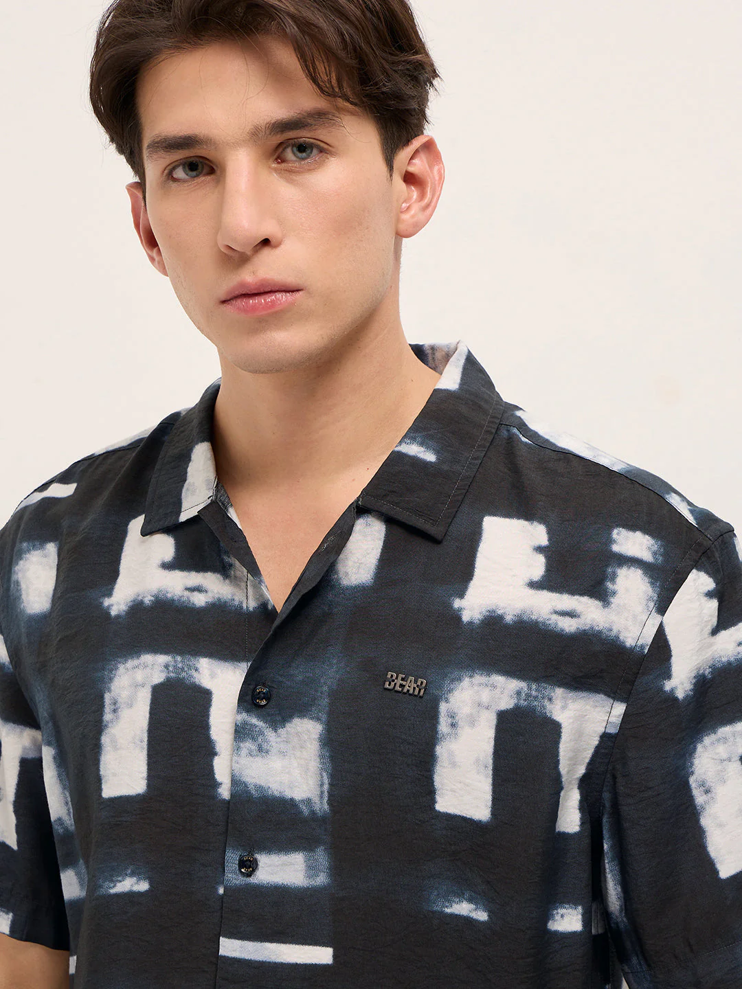 Men Dark Blue Digital Print Relaxed Fit Casual Shirt in Nylon Viscose - Image 5