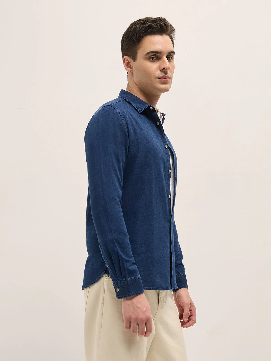 Men Dark Blue Solid Slim Fit Denim Casual Shirt - Image 3