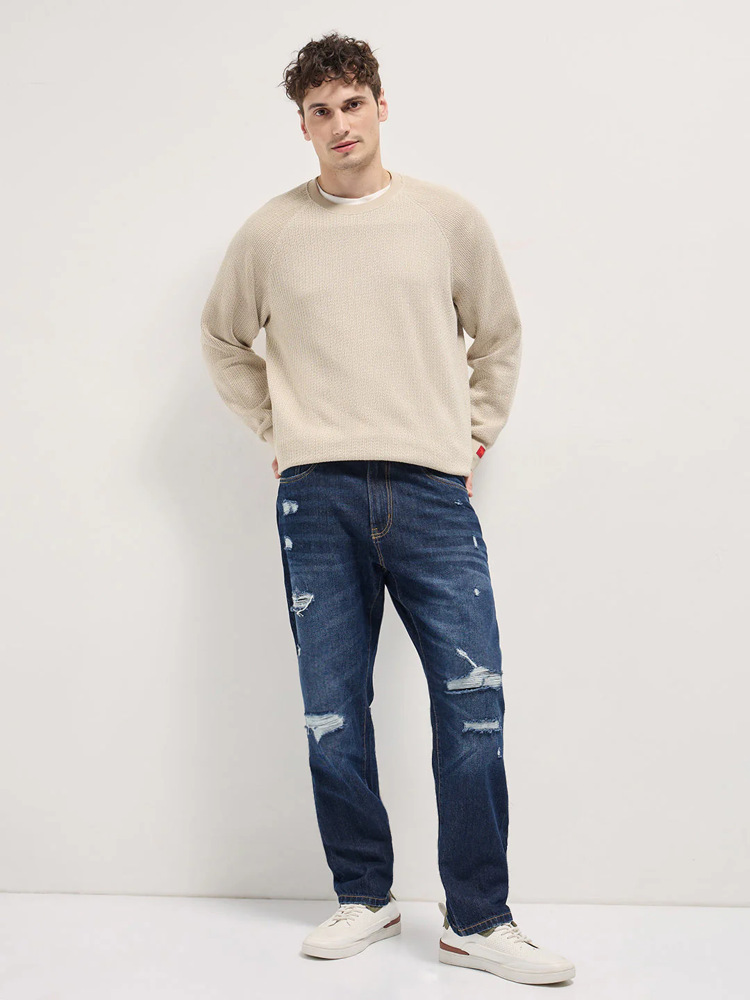 Men Blue Light Fade Jeans - Image 4