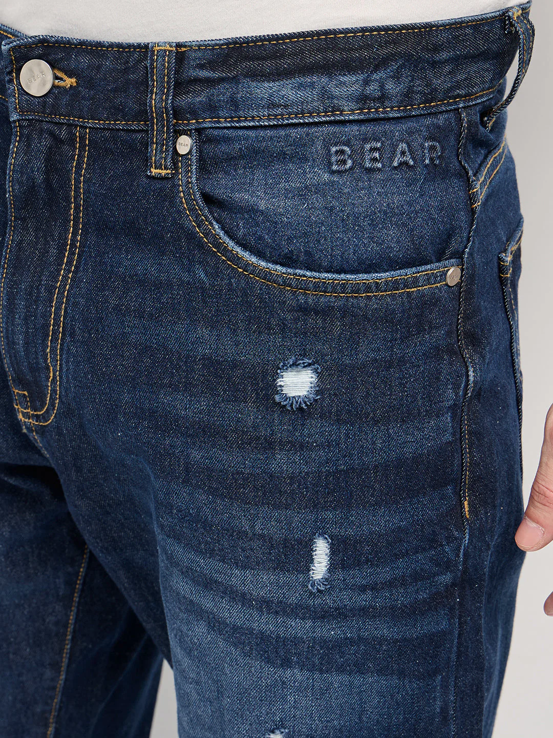 Men Blue Light Fade Jeans - Image 5