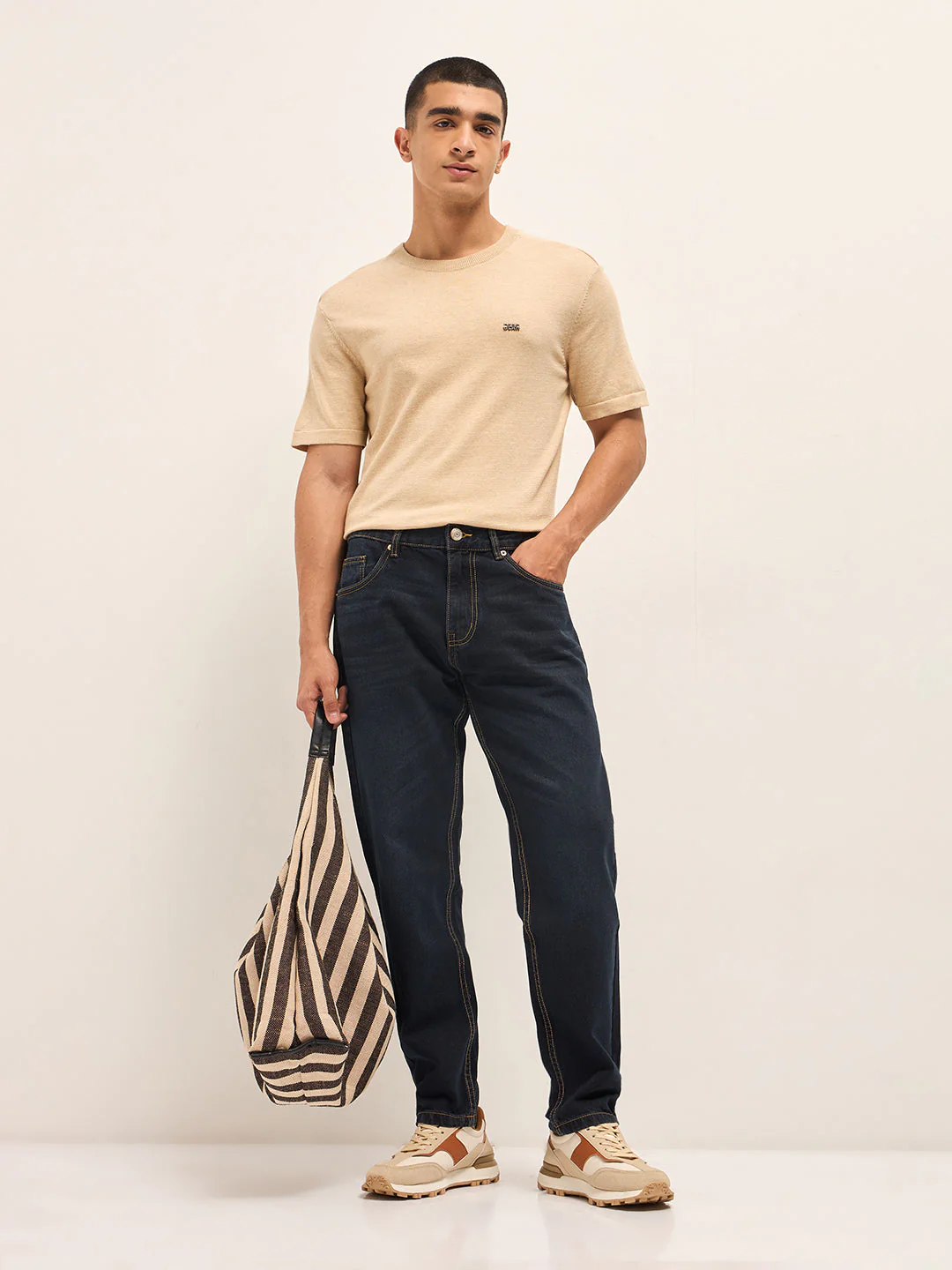 Men Dark BlueMid Fade Mid-Rise Baggy Fit Cargo Jeans - Image 4