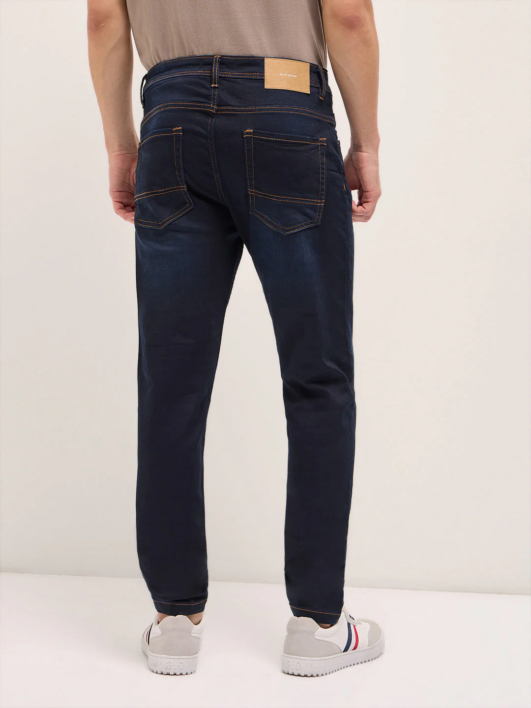 Men Blue Mid Fade Jeans - Image 2