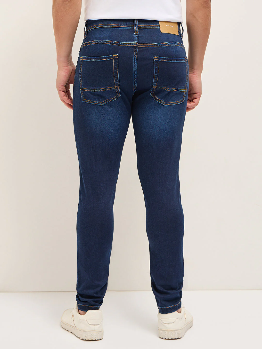 Men Dark BlueMid Fade Mid-Rise Slim Fit Jeans - Image 2