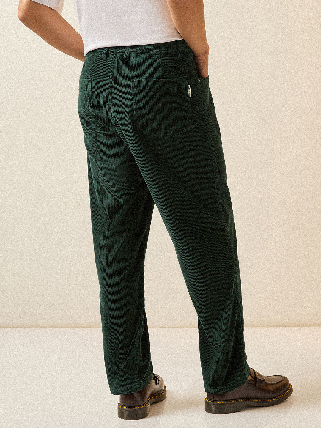 Men Dark Green Solid Baggy Fit Corduroy Cotton Pant - Image 2