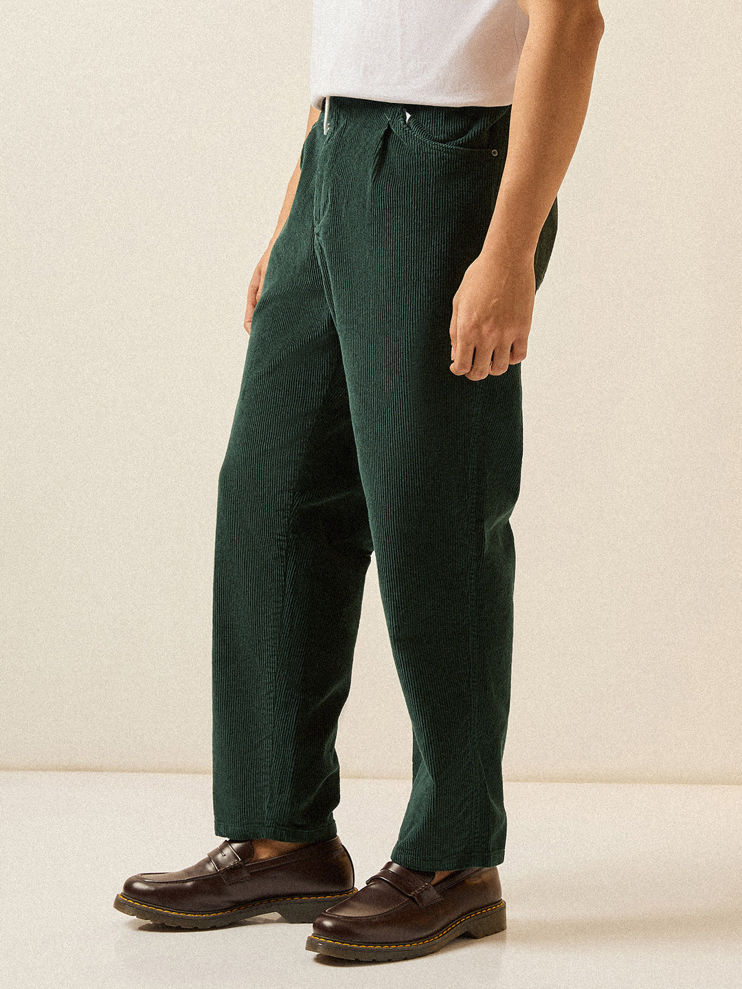 Men Dark Green Solid Baggy Fit Corduroy Cotton Pant - Image 3