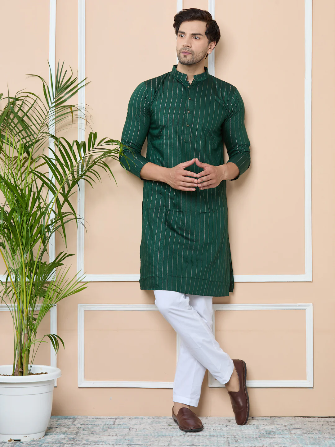 Men Dark Green Thread Work Straight Kurta