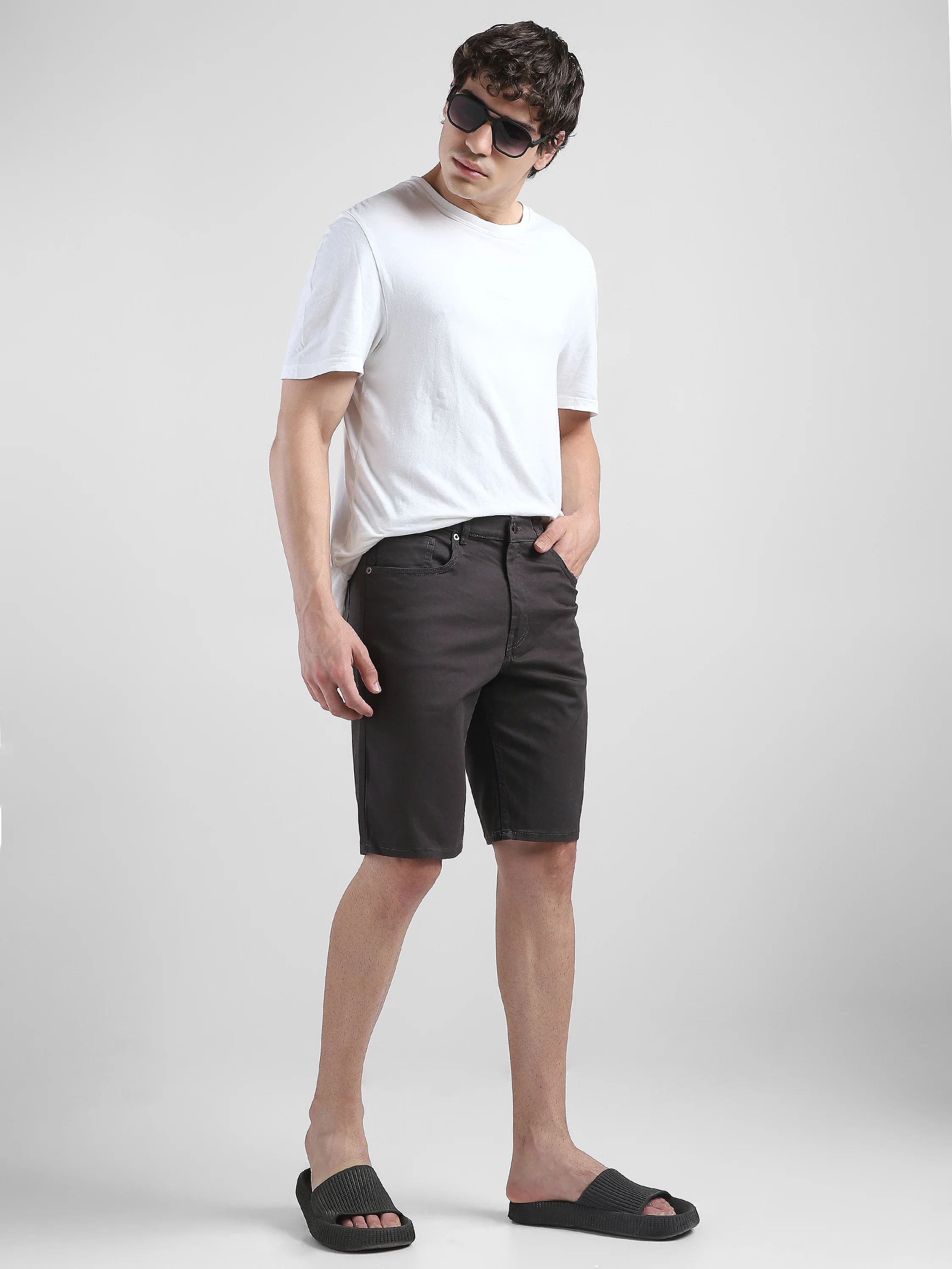 Men Dark Grey Denim Knee Length Shorts - Image 2