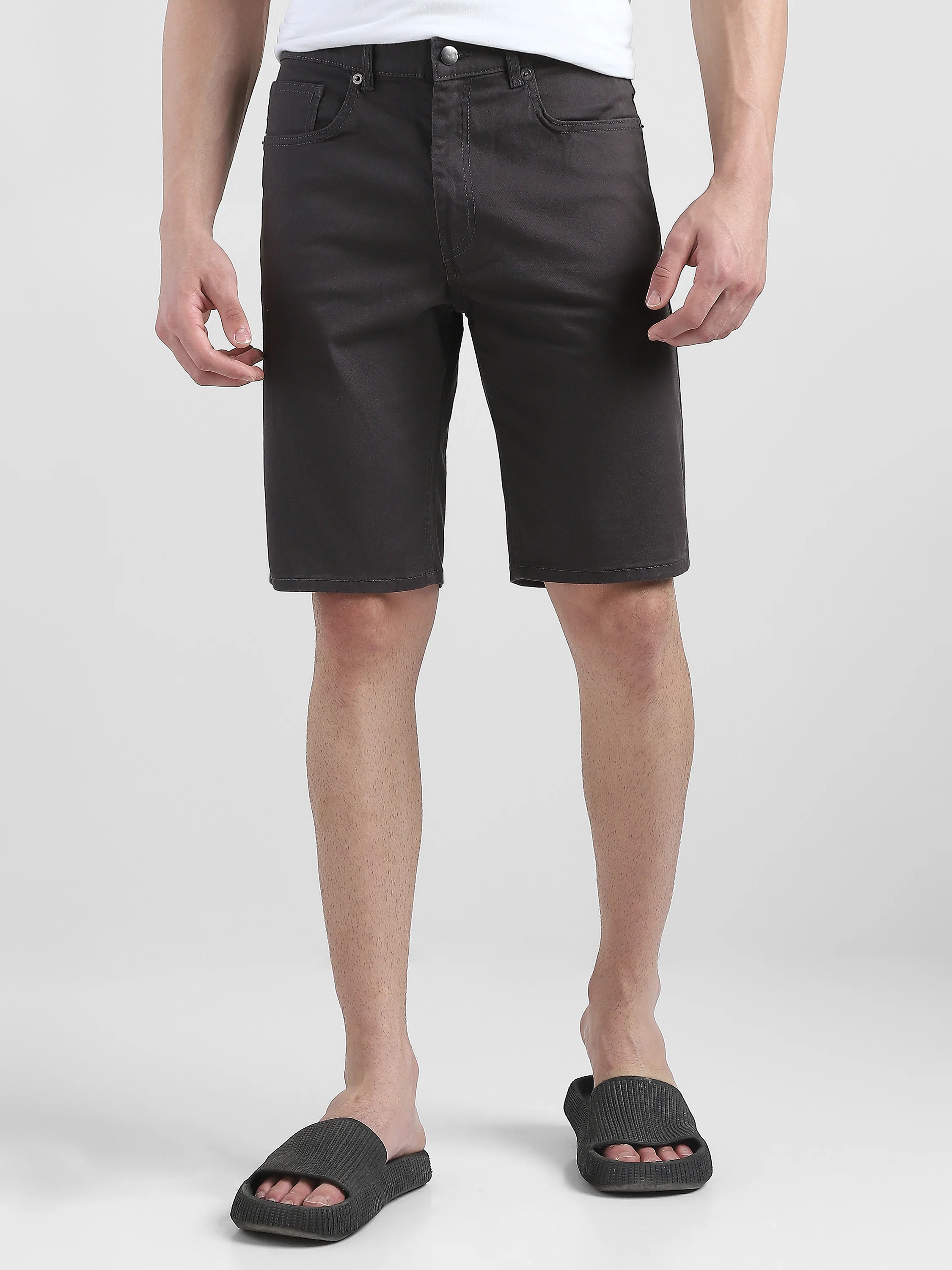 Men Dark Grey Denim Knee Length Shorts - Image 3