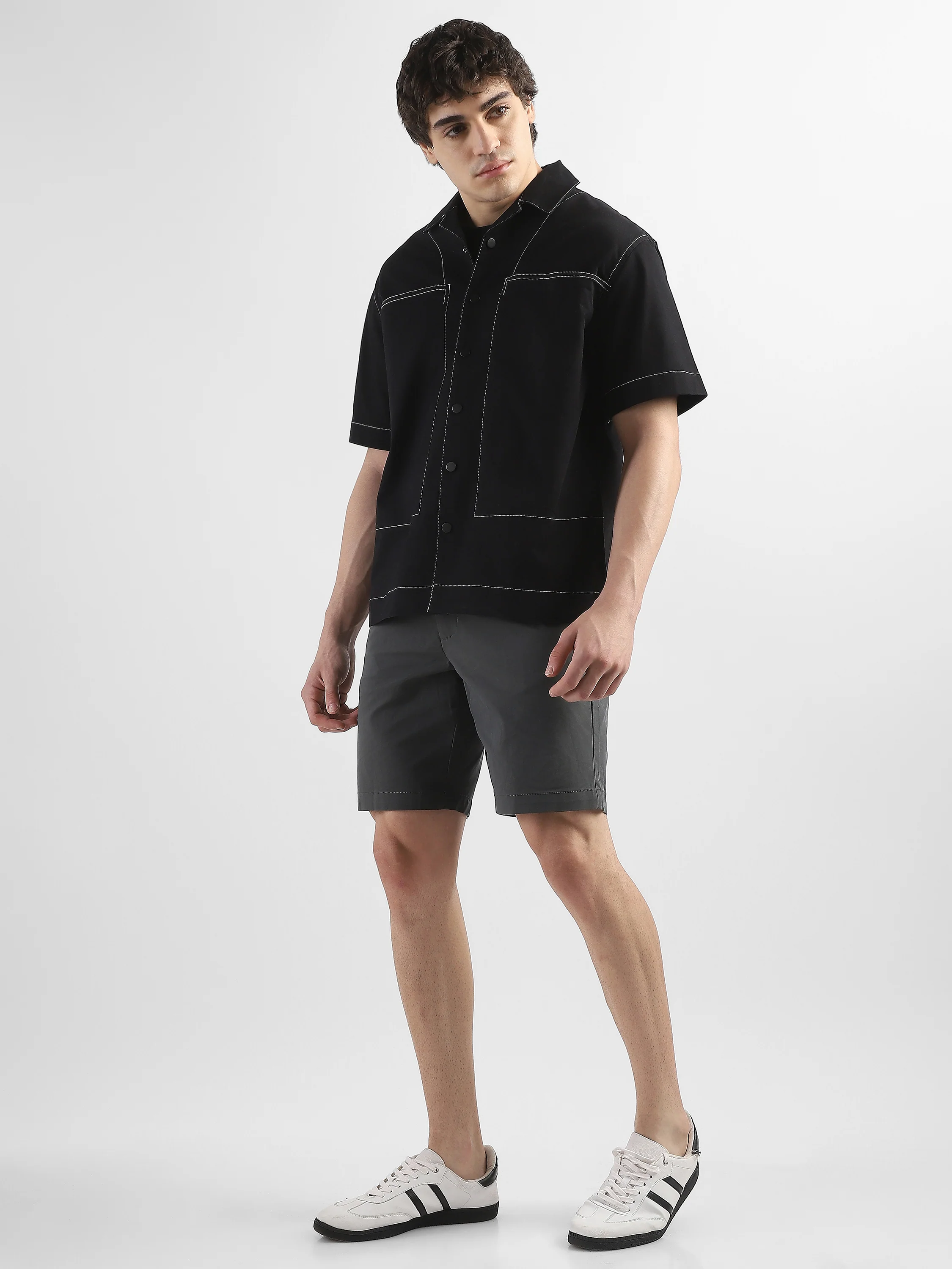 Men Dark Grey Knee Length Regular Fit Shorts - Image 2
