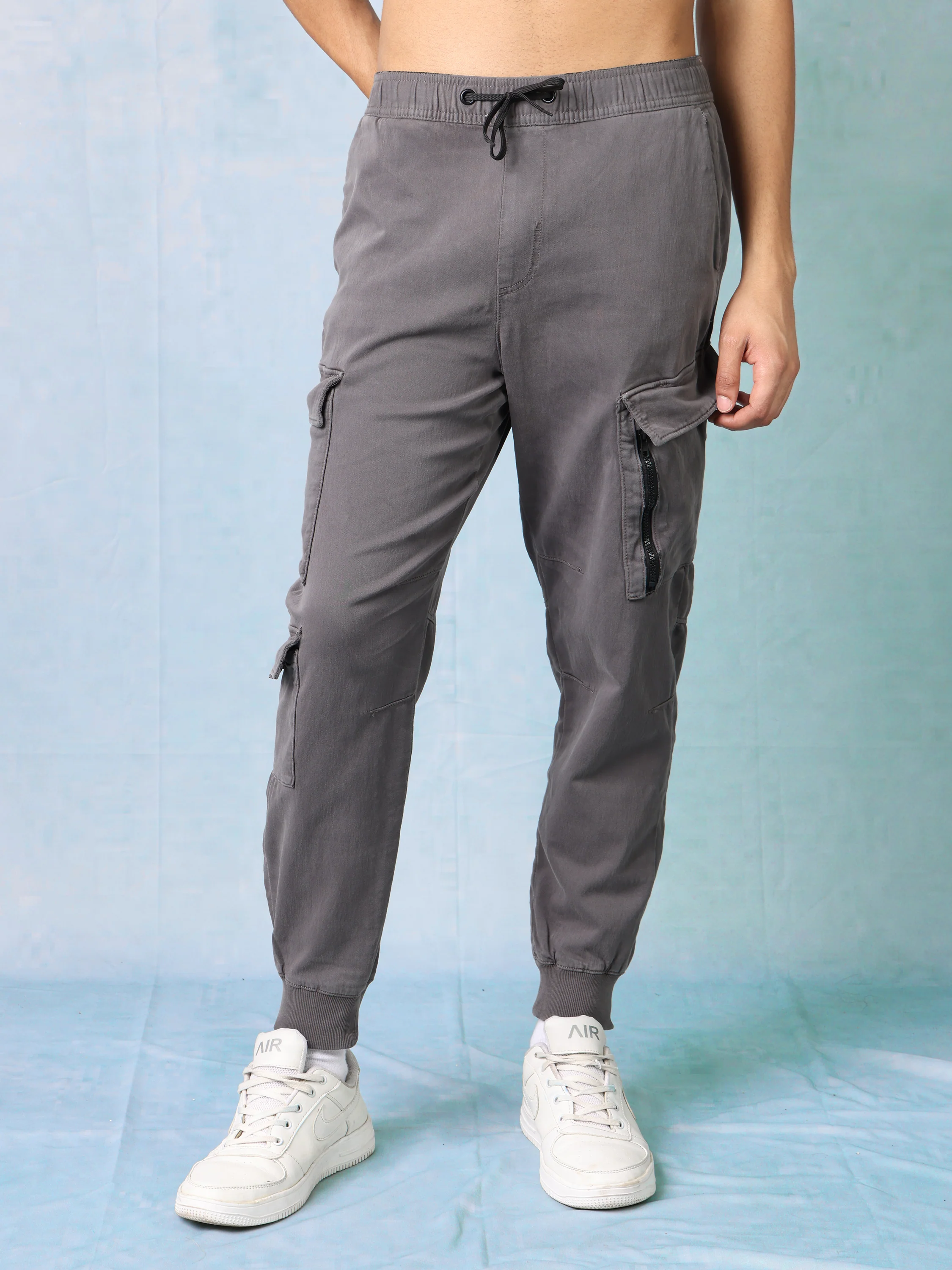 Men Dark Grey Regular Fit Cargo Pants - Image 3