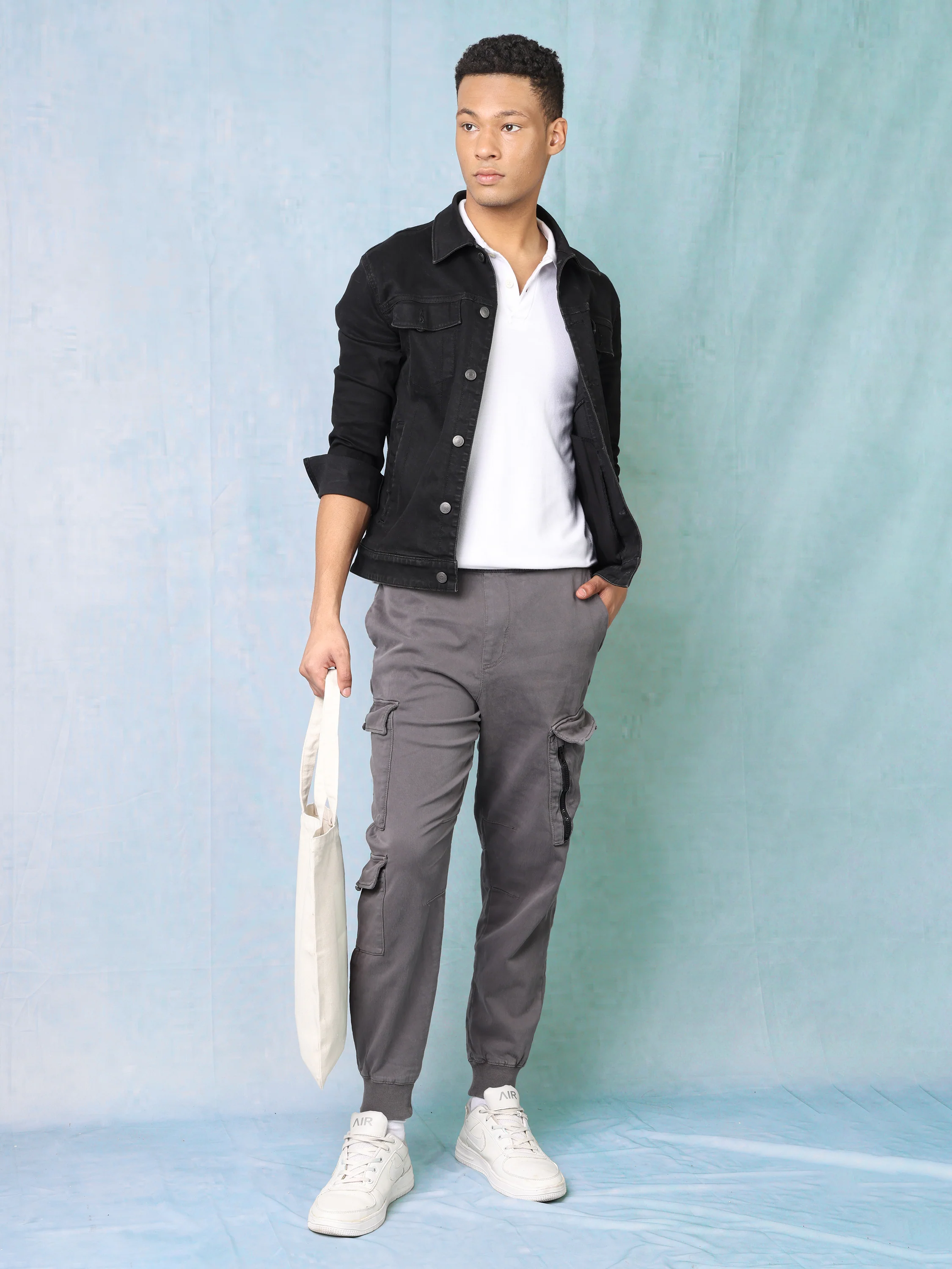 Men Dark Grey Regular Fit Cargo Pants - Image 4