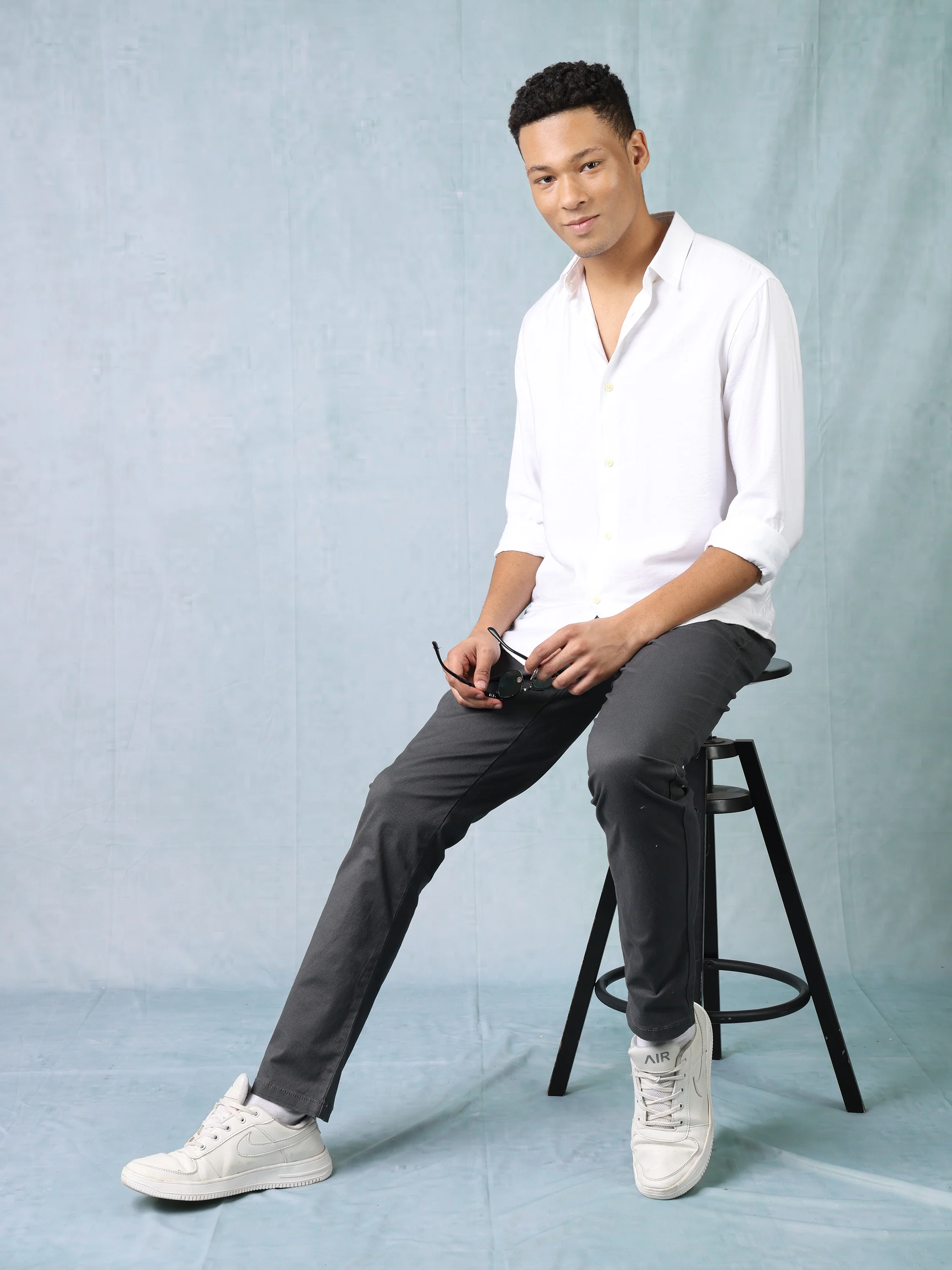 Men Dark Grey Regular Fit Trouser - Image 2