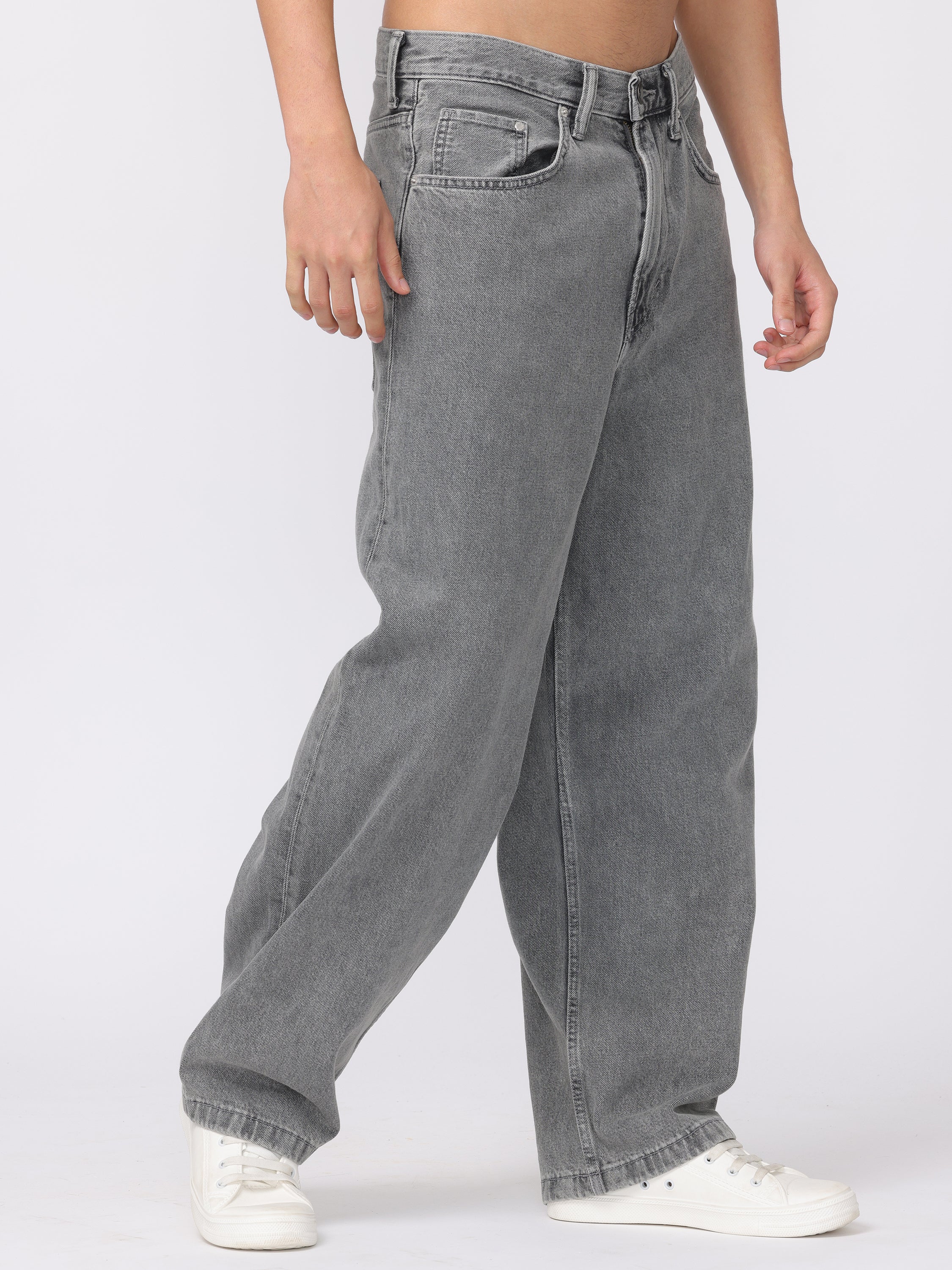 Men Dark Grey Relaxed Fit Jeans - Image 3