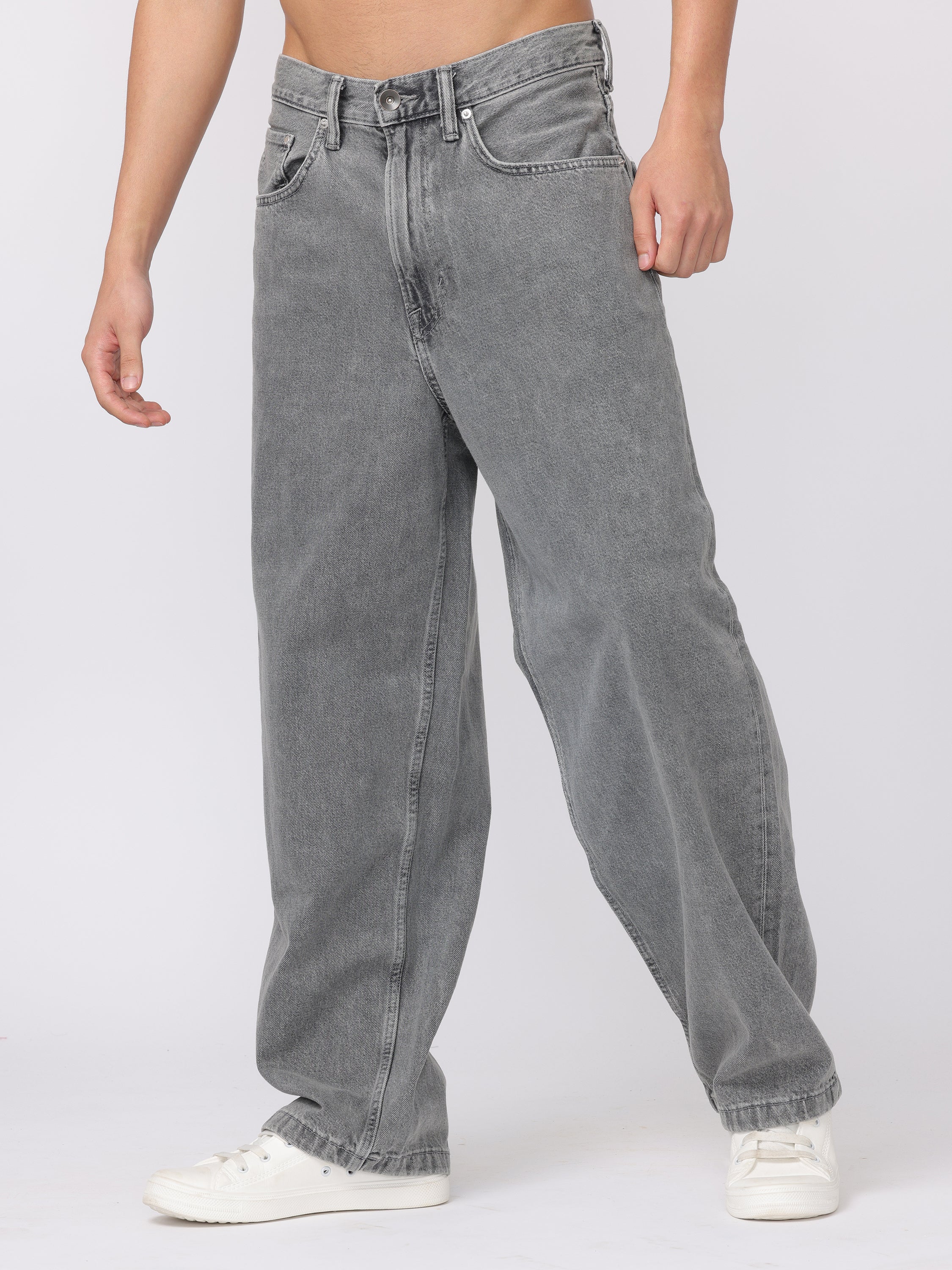 Men Dark Grey Relaxed Fit Jeans - Image 5