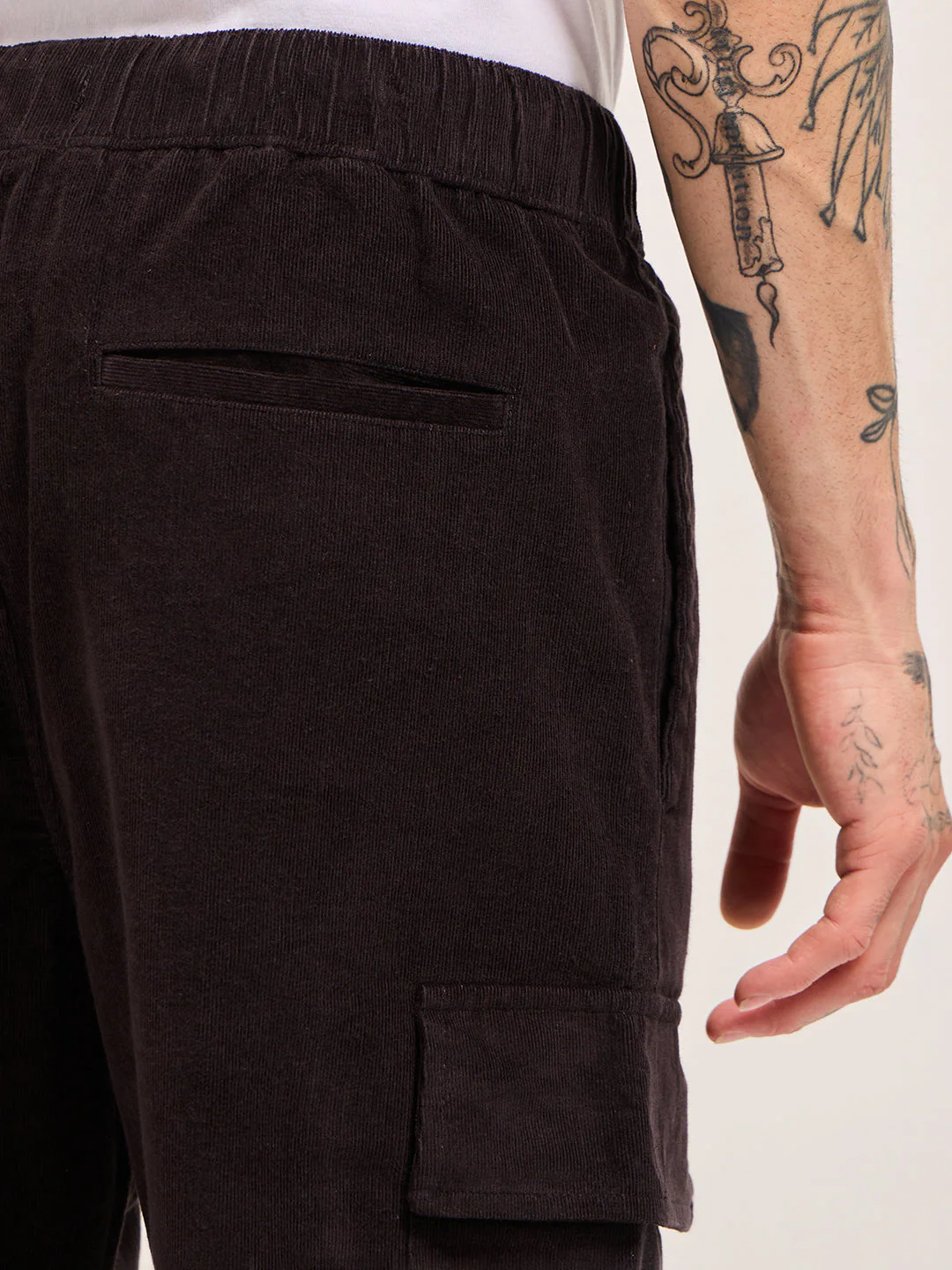 Men Dark Grey Solid Baggy Fit Stylish Corduroy Cargo Pant - Image 6