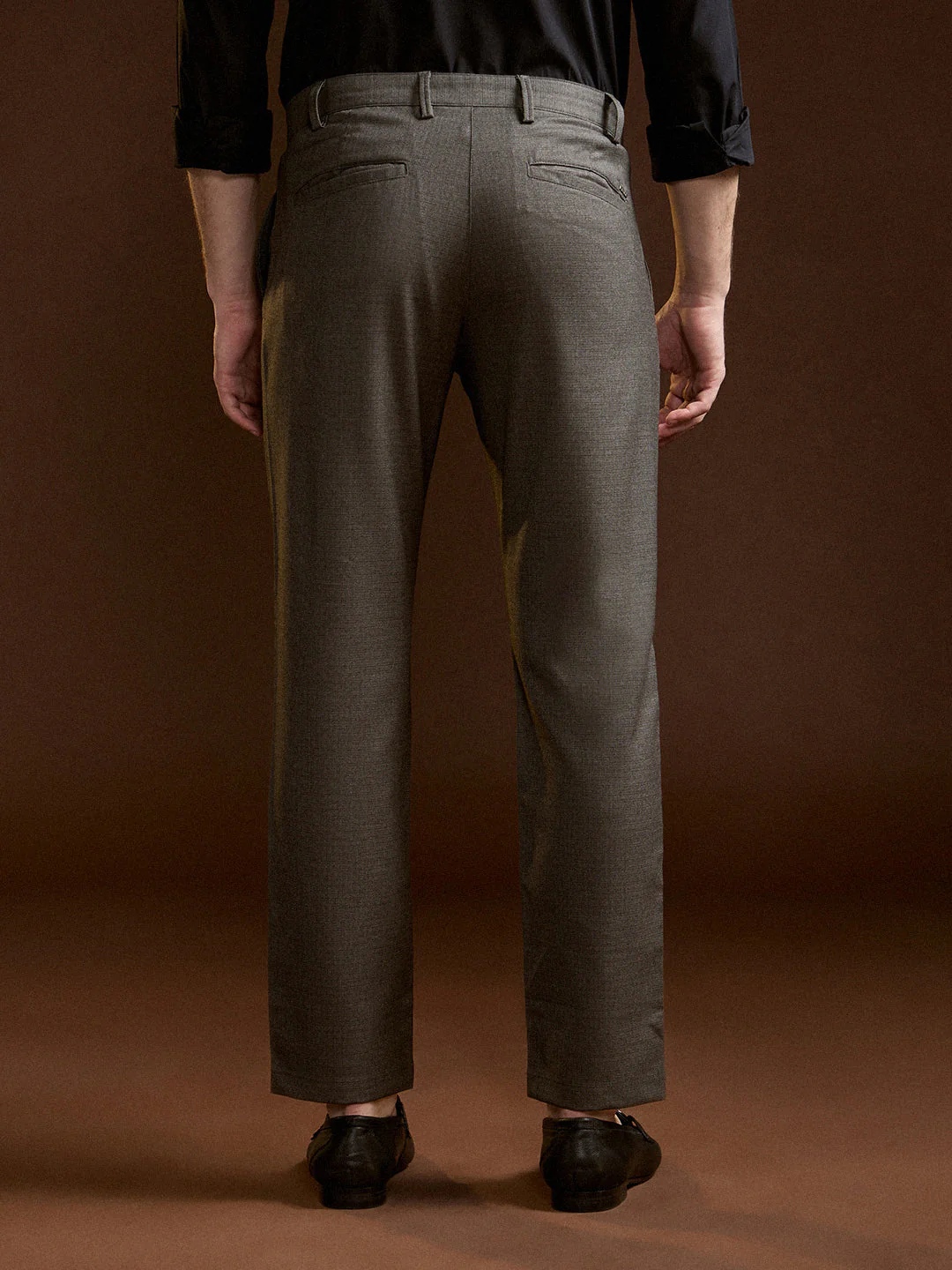 Men Dark Grey Solid Regular Fit Formal Trouser - Image 2
