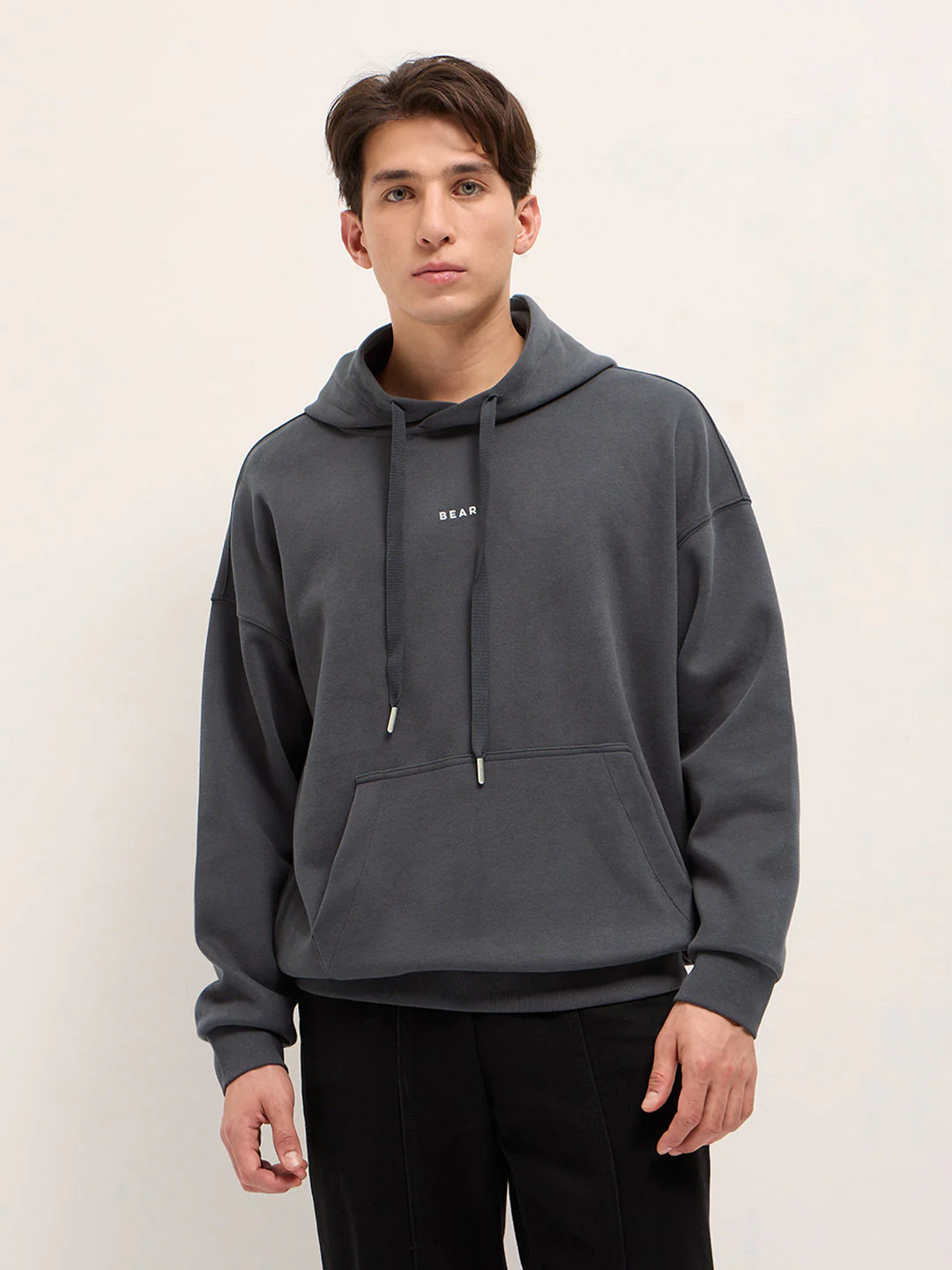 Men Dark Grey Solid Relax Fit Hoodie - Image 5