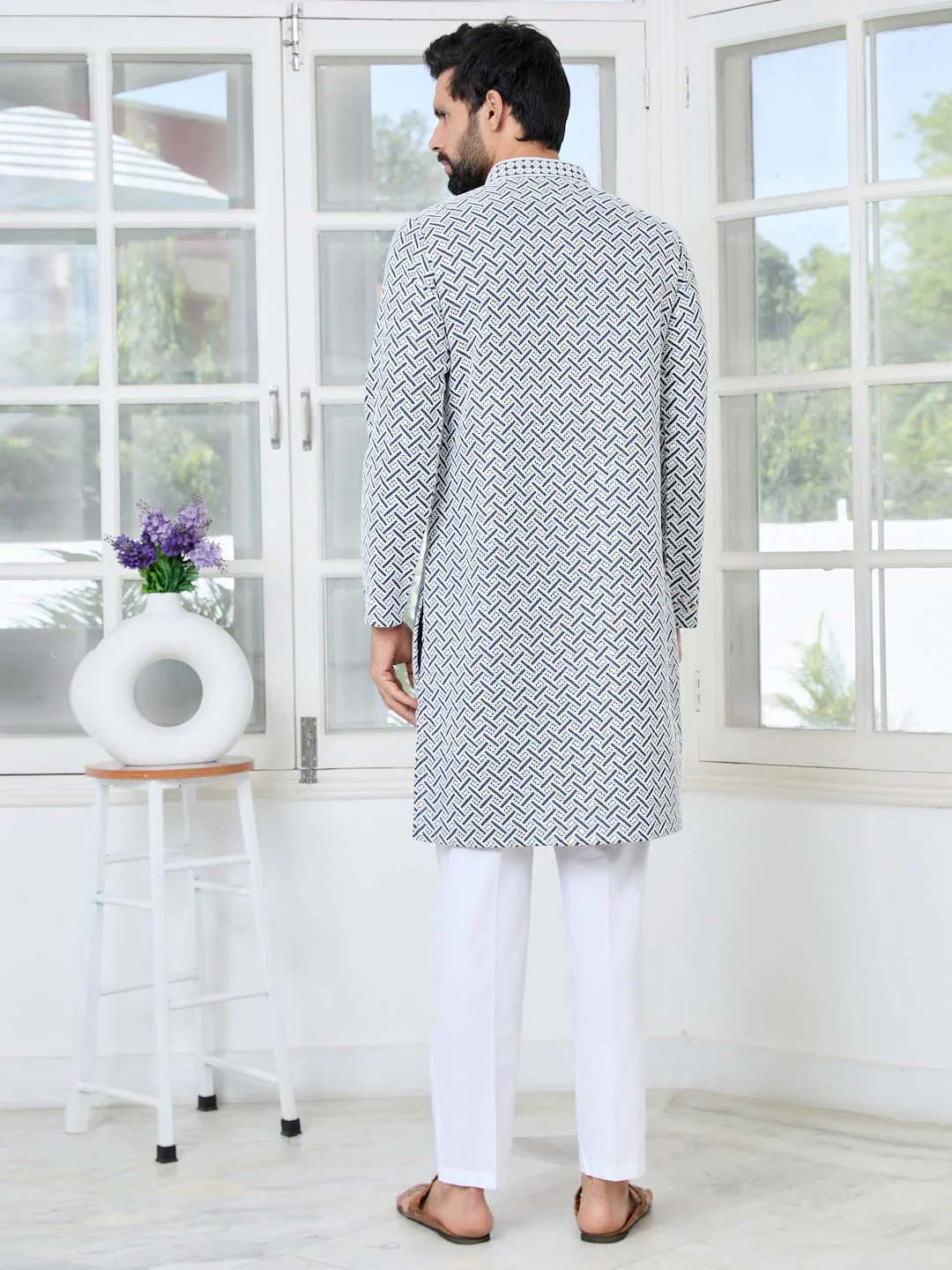 Men Grey Thread Embroidered And Sequinned Rayon Straight Kurta - Image 3