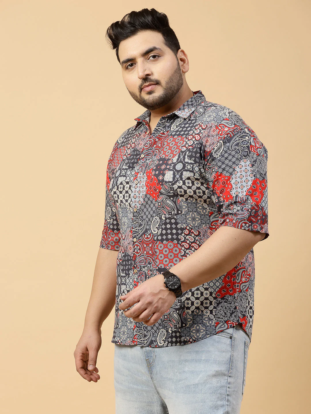 Men Dazzle In Paisley PrinT-Shirts - Image 3