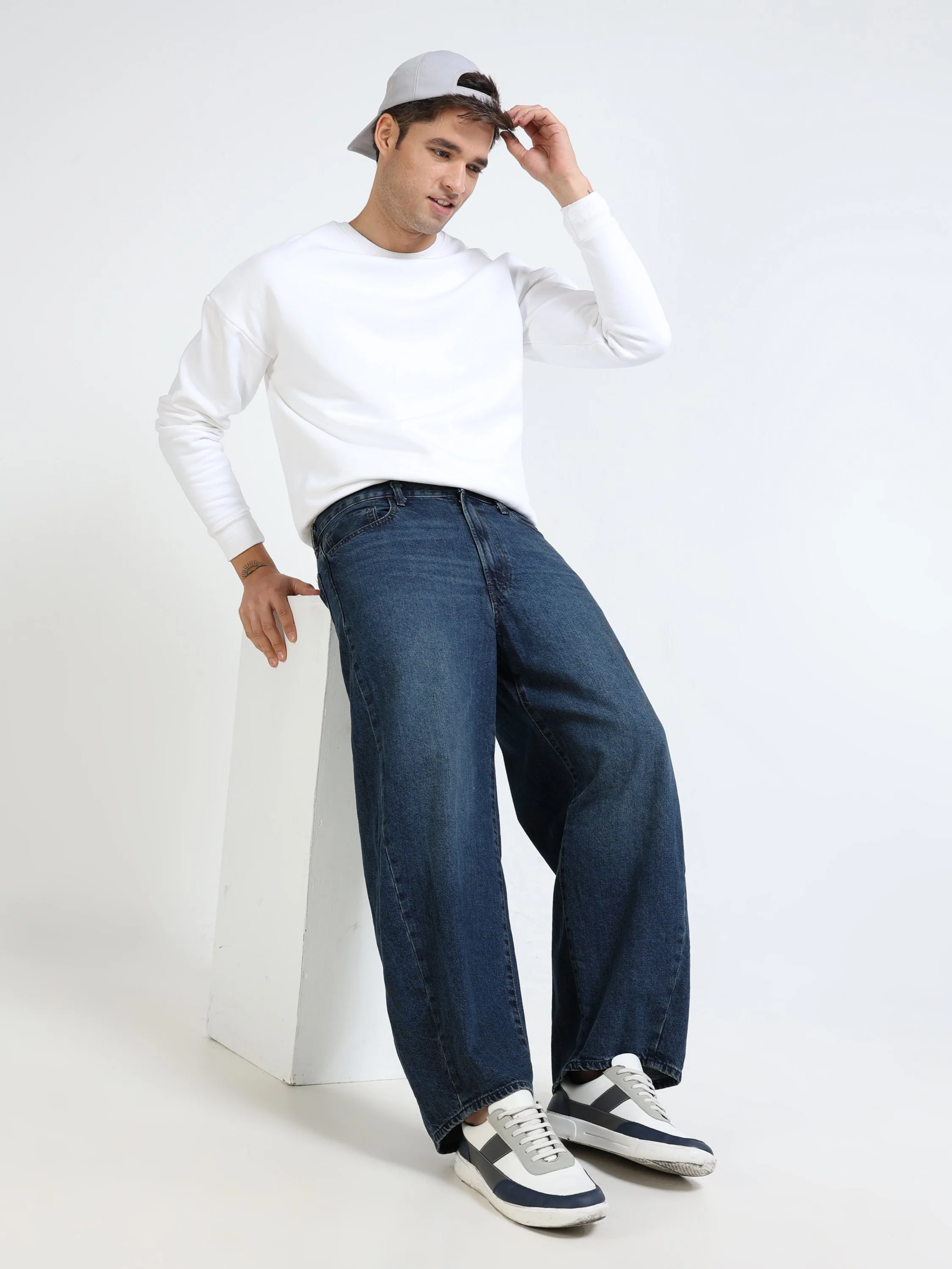 Men Denim Navy Baggy Jeans - Image 2