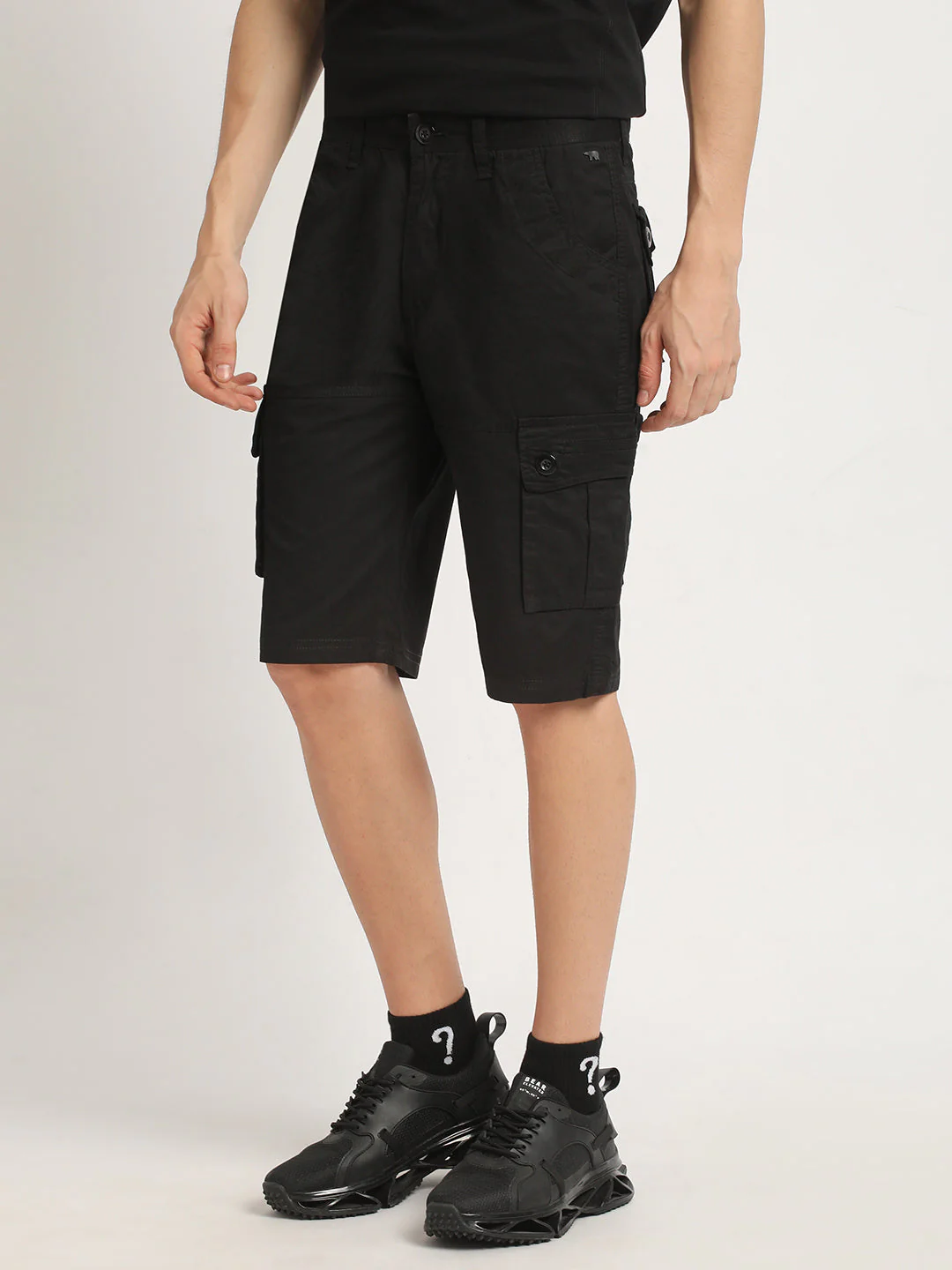 Men DONITE - Black Solid Regular Fit Cotton Cargo Shorts