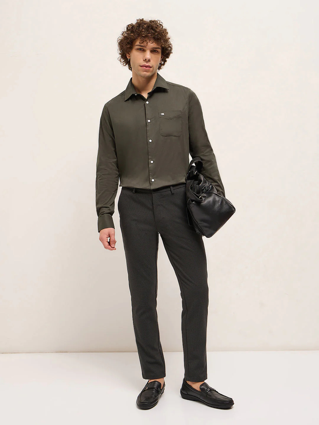 Men Elegant Olive Solid Tailored Fit Formal Shirt - Image 4