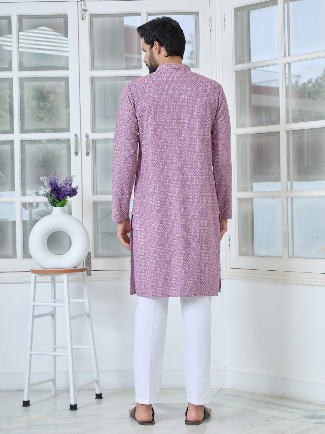 Men Embroidered Kurta - Image 4
