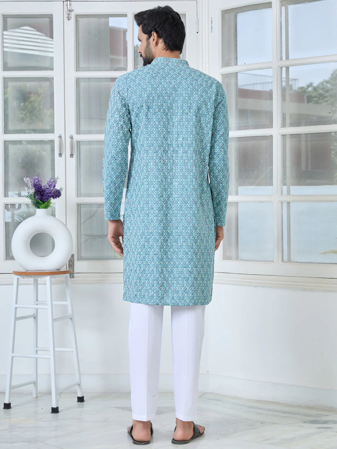 Men Embroidered Kurta - Image 4