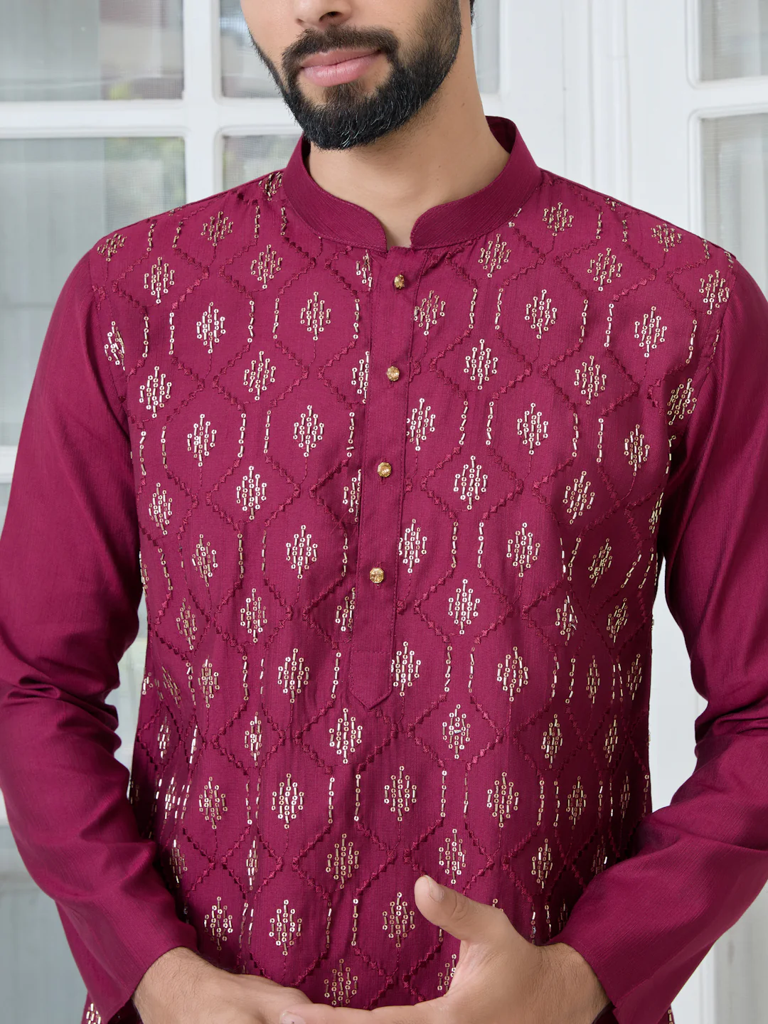 Men Embroidered Sequinned Kurta - Image 2