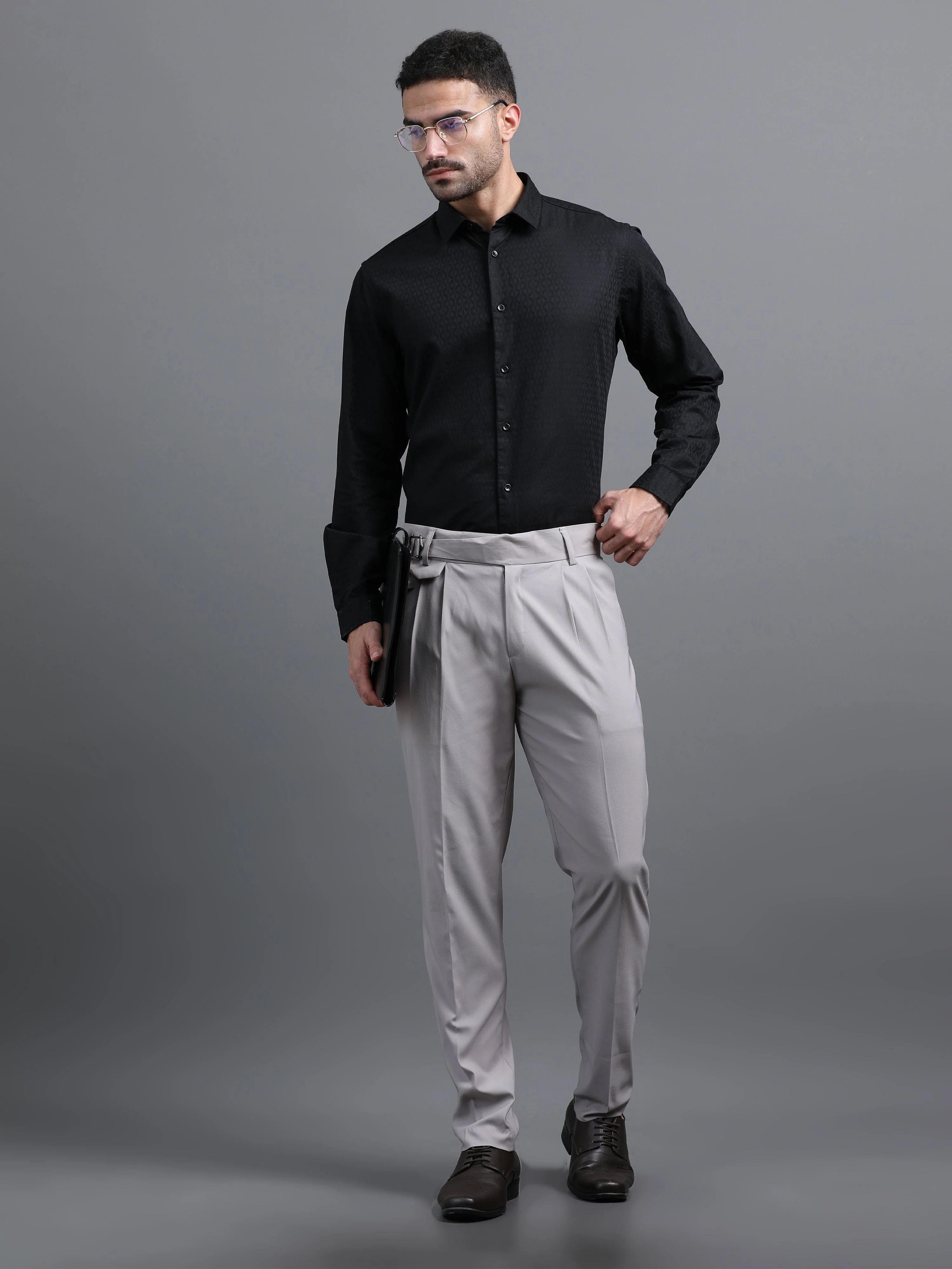 Men Forge Black Relaxed Fit Jeans - Image 8