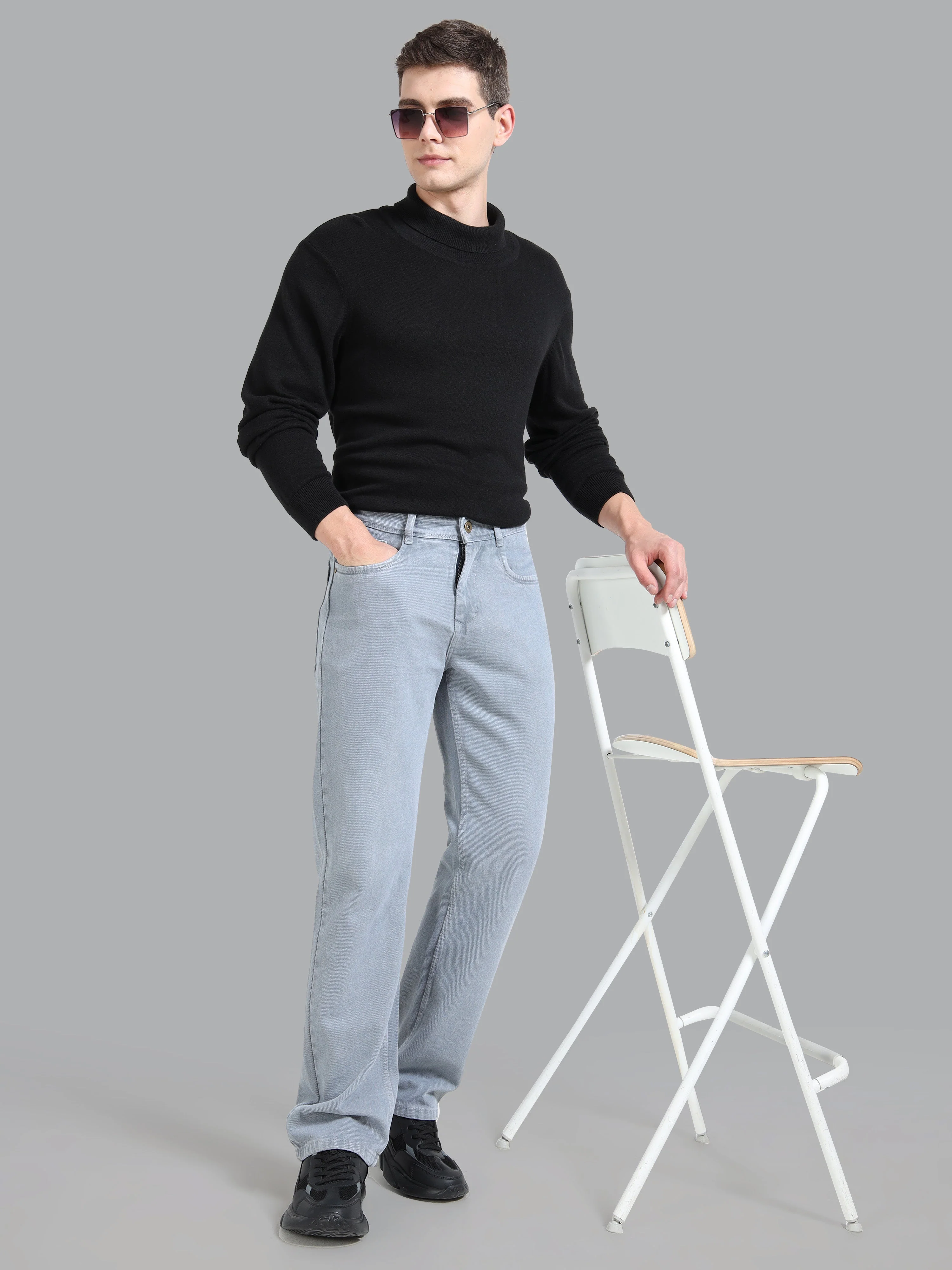 Men Forge Grey Relaxed Fit Jeans - Image 6